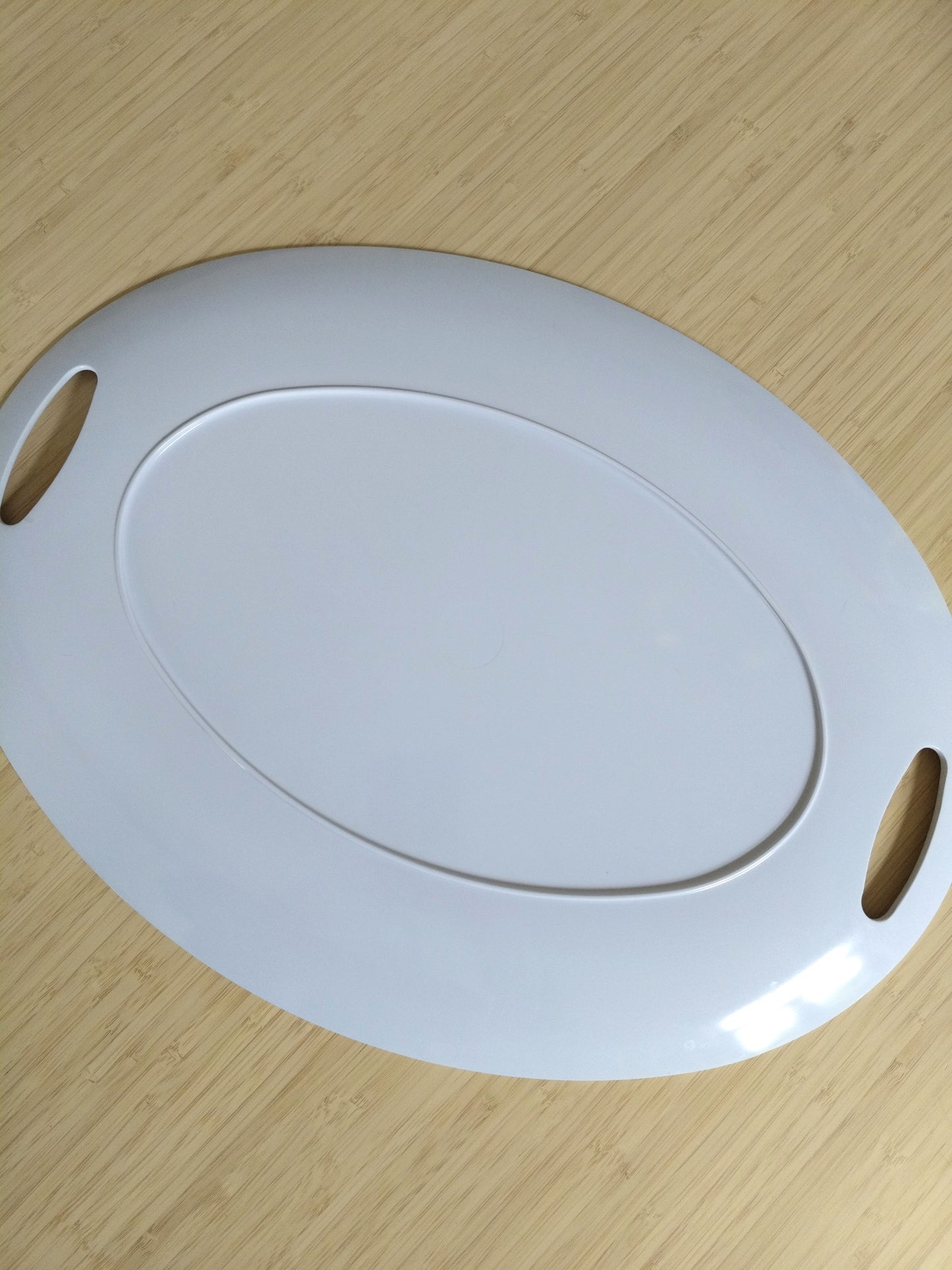 Grand plateau ovale en plastique Geneviève Lethu