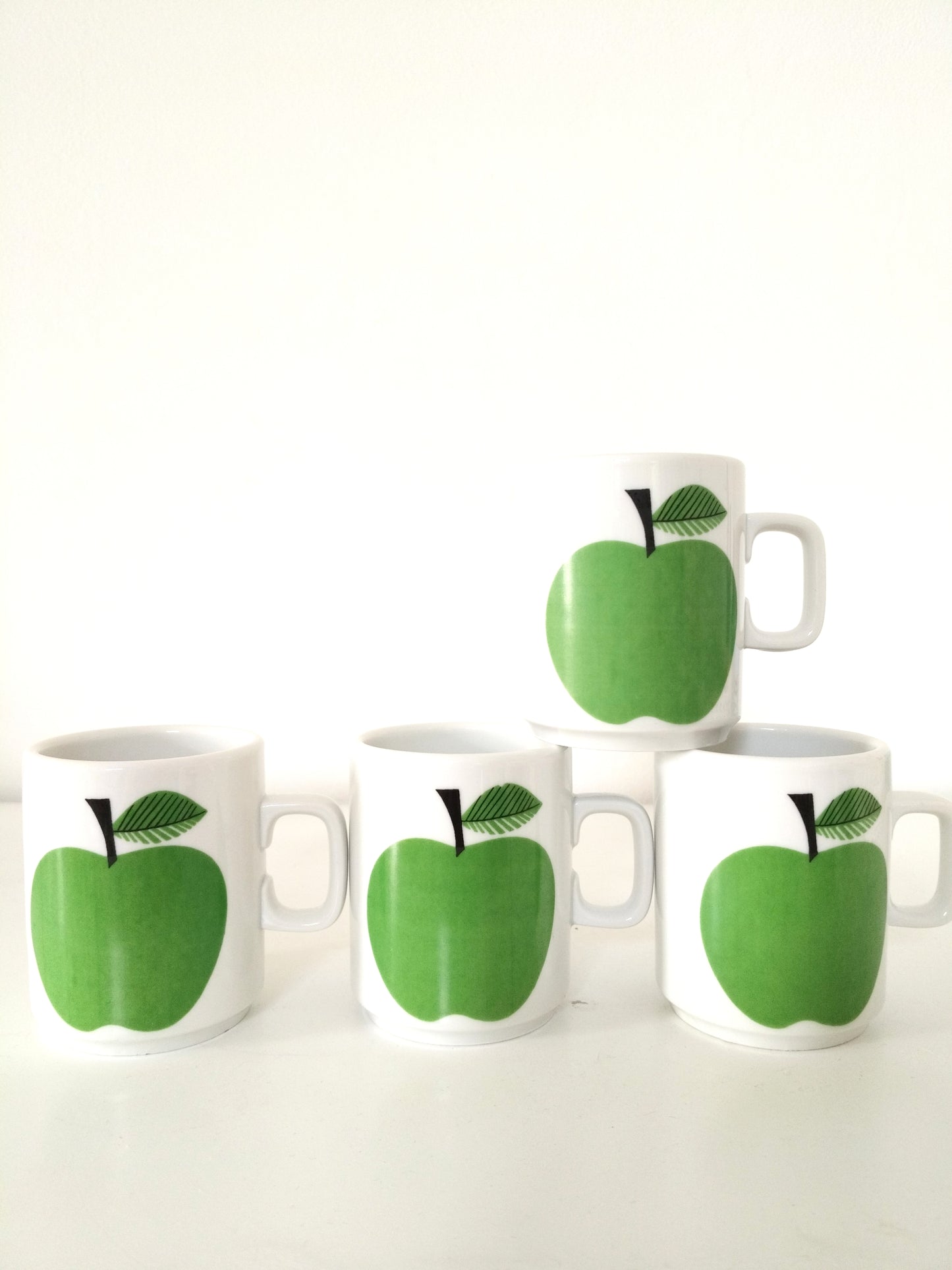 Mug Herrandiz Porcelain Spain décor pomme à l'unité