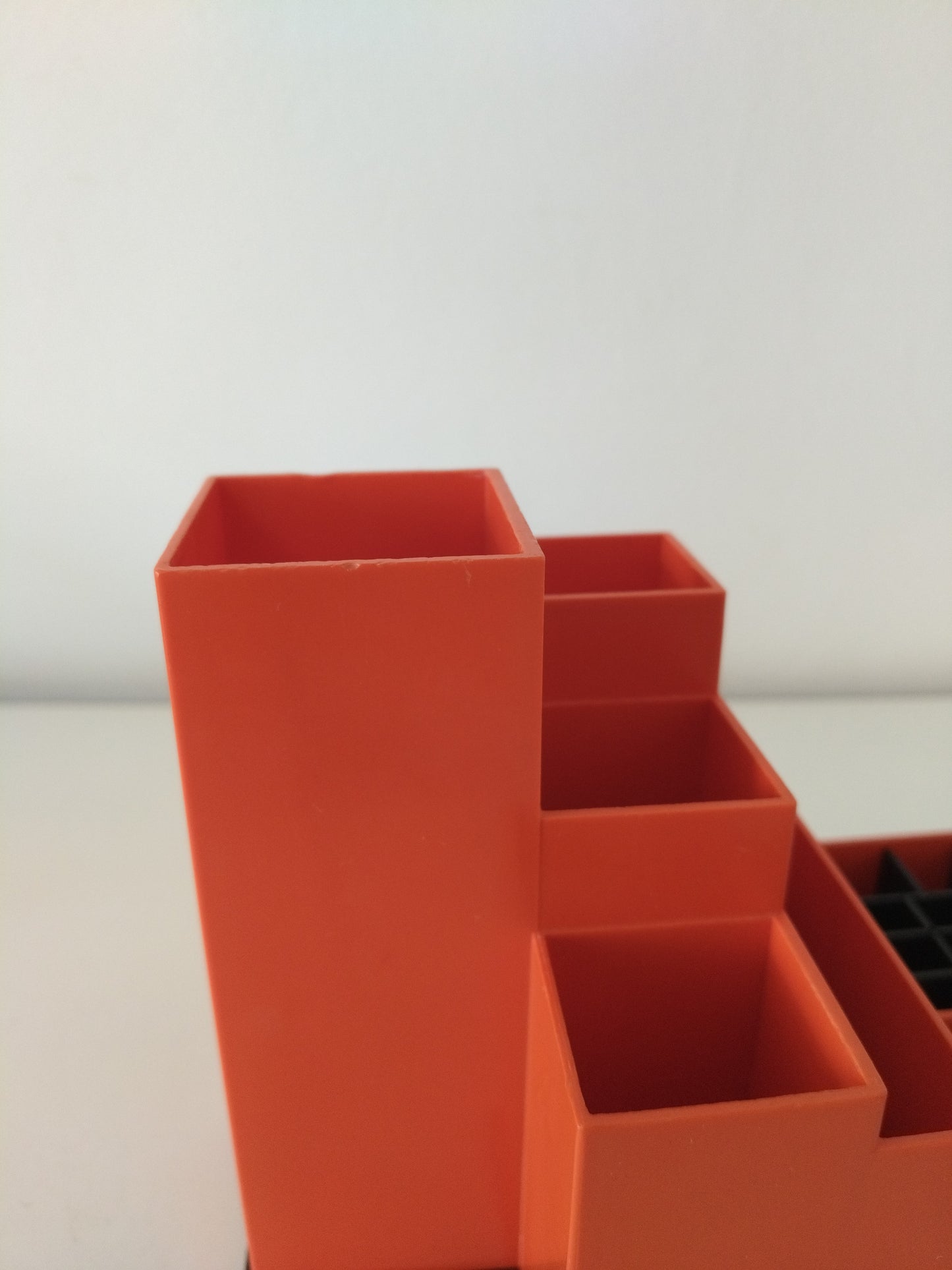 Organisateur de bureau en plastique orange Läufer W.Germany