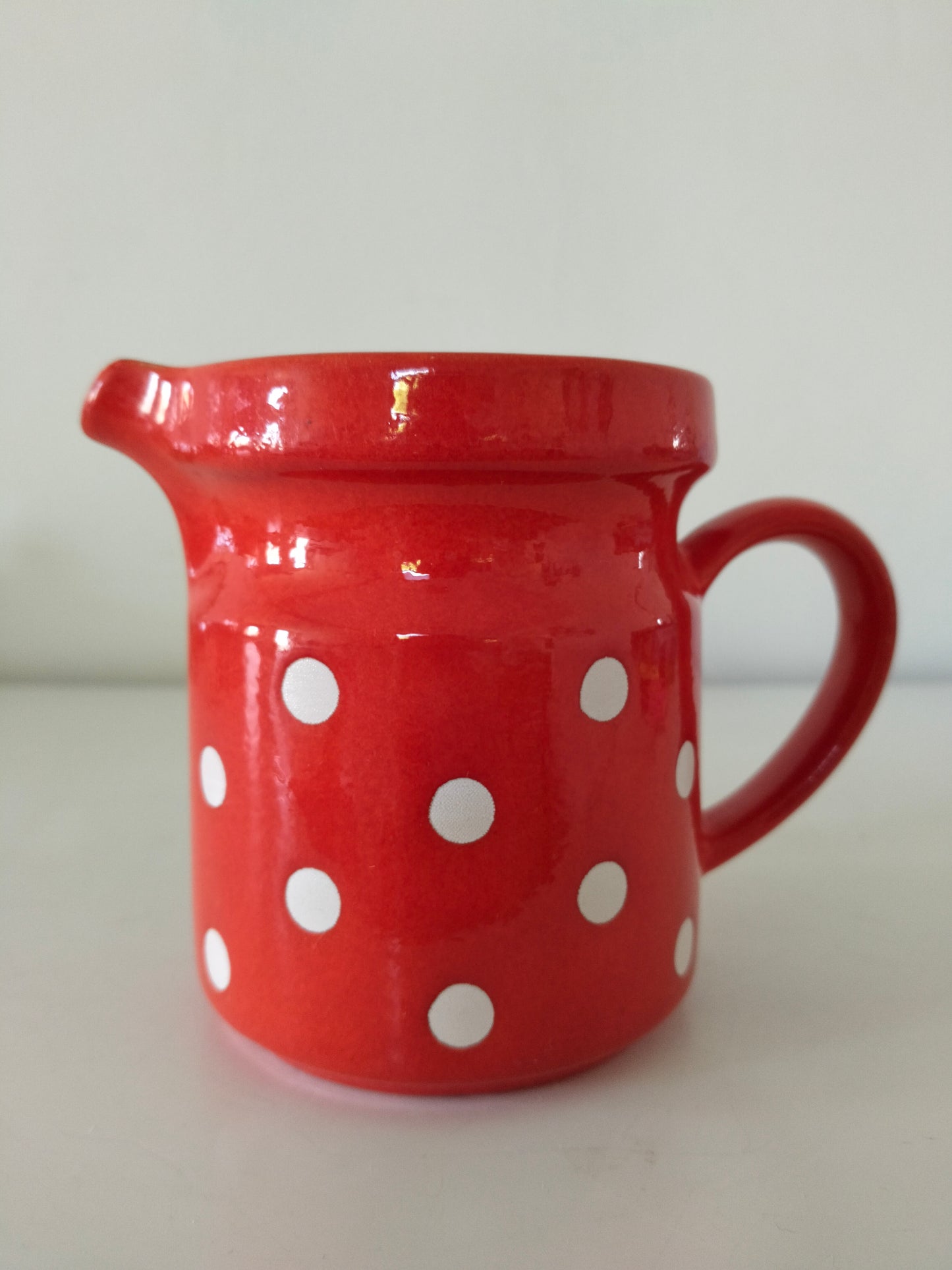 Petit pichet Waechtersbach décor pois LAETITIA