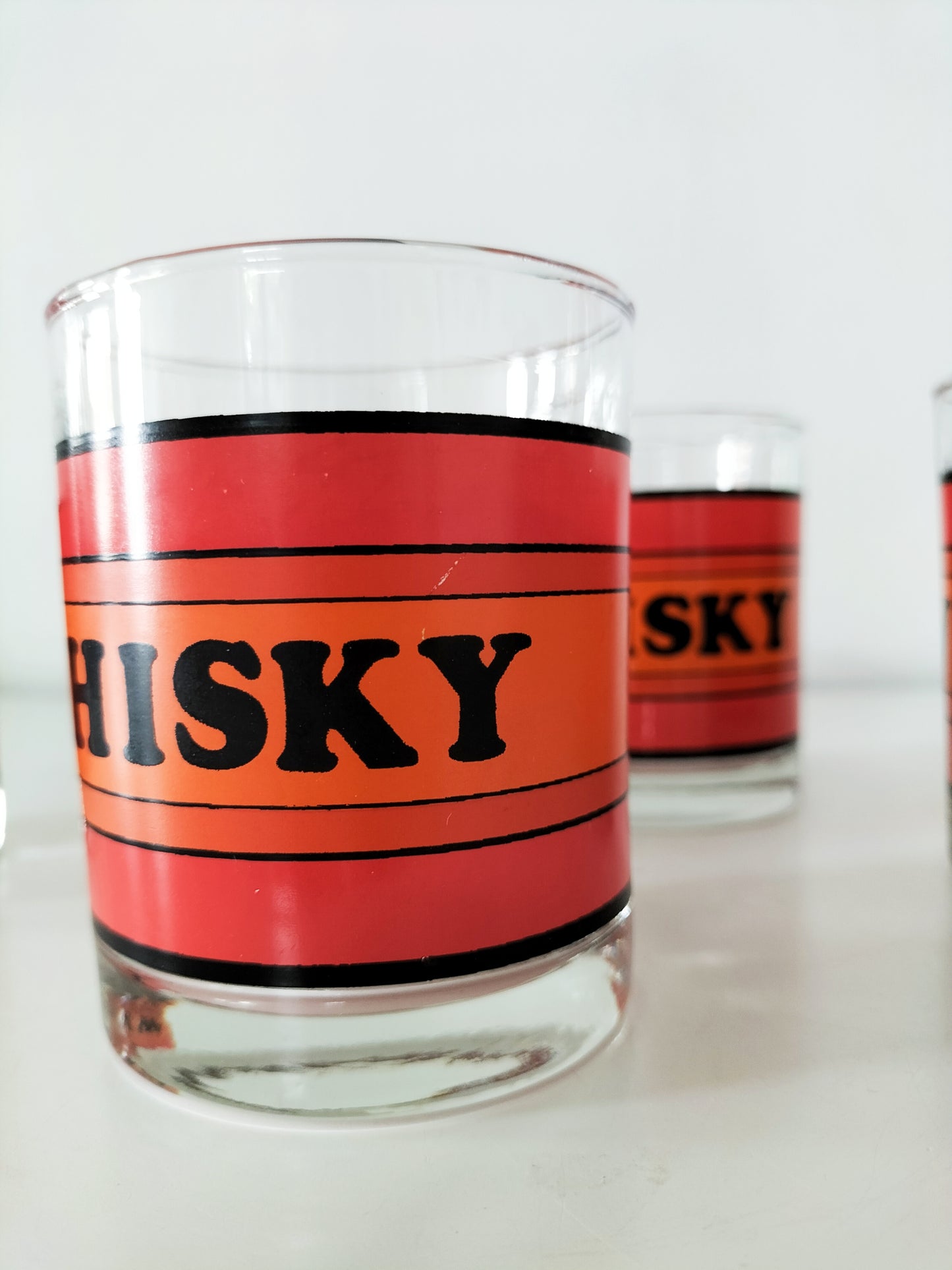 Set à whisky seventies : bouteille/ fontaine et 4 verres