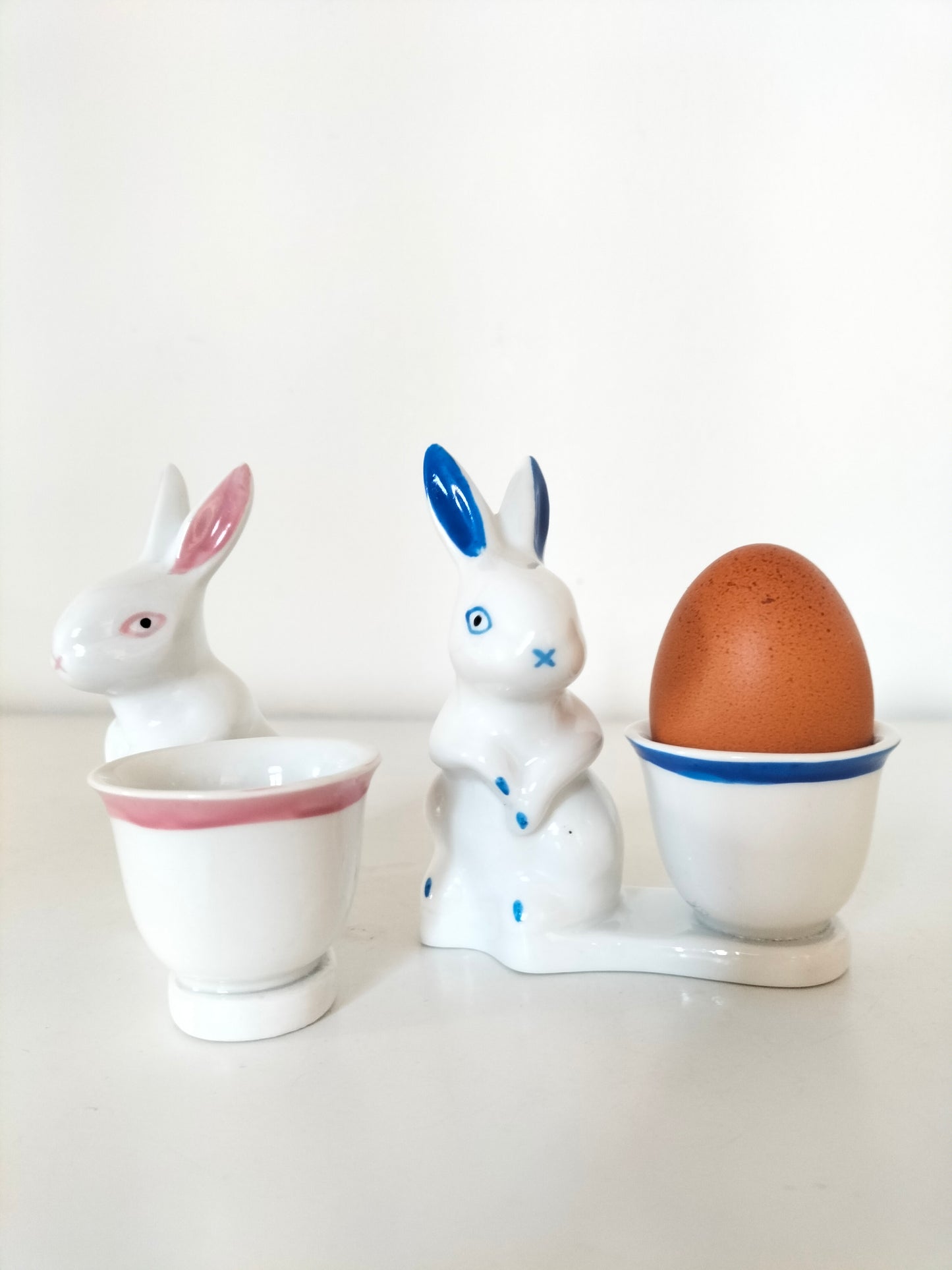 Coquetier lapin en porcelaine au choix
