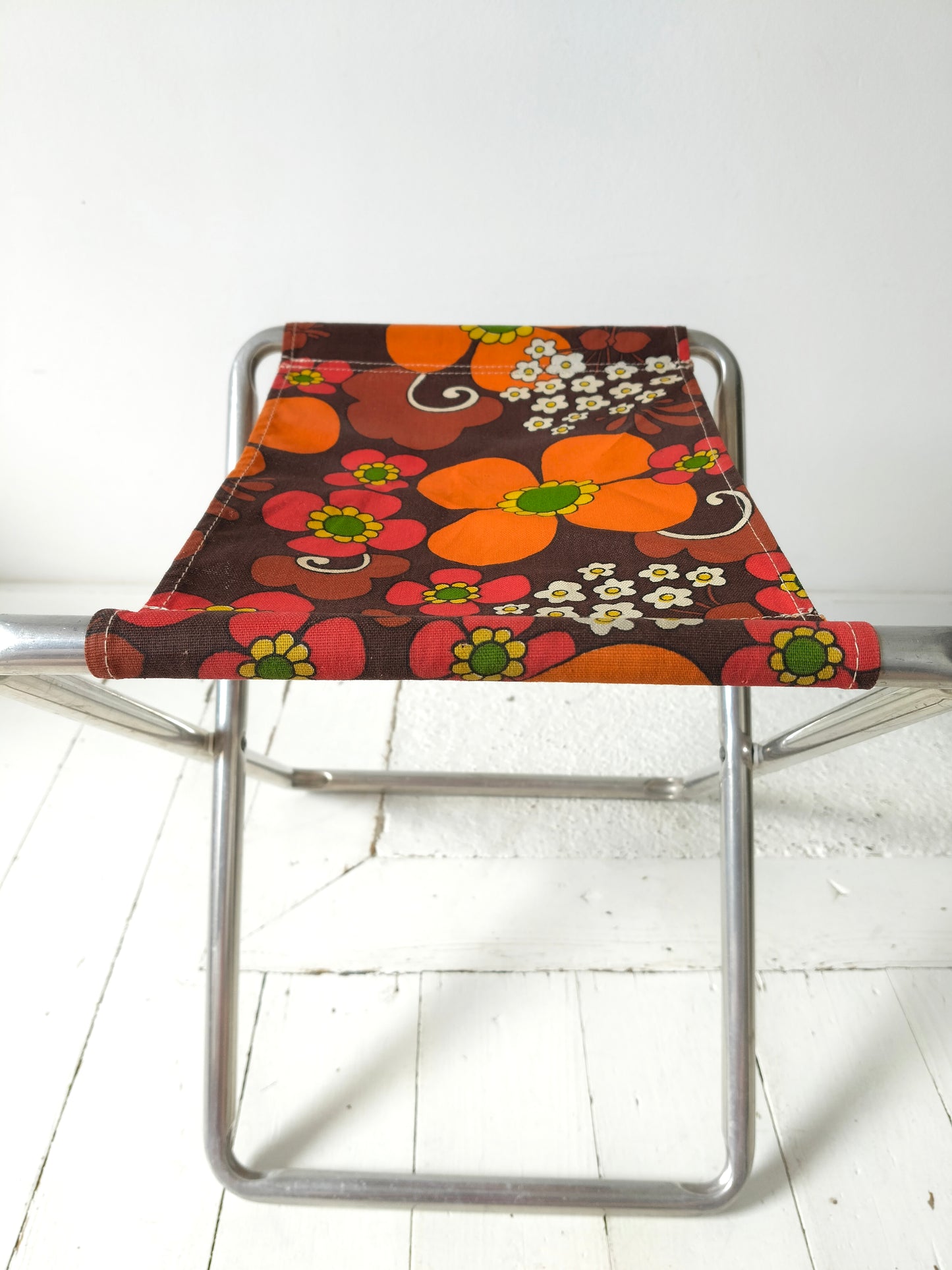 Tabouret de camping pliant flower power vintage