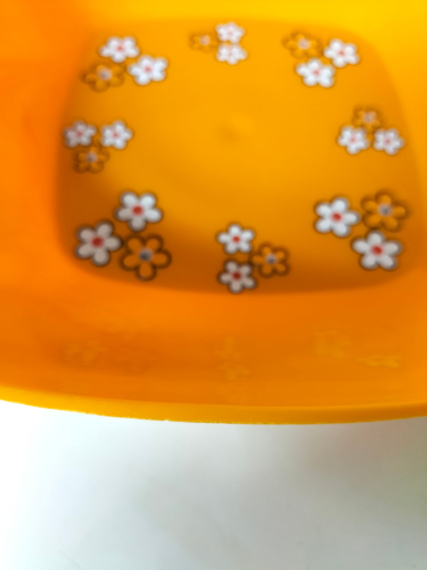 Saladier en plastique décor fleurs