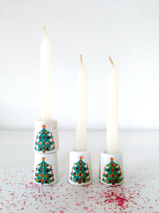 Duo de mini-bougeoirs de Noël décor sapin Germany + bougies blanches