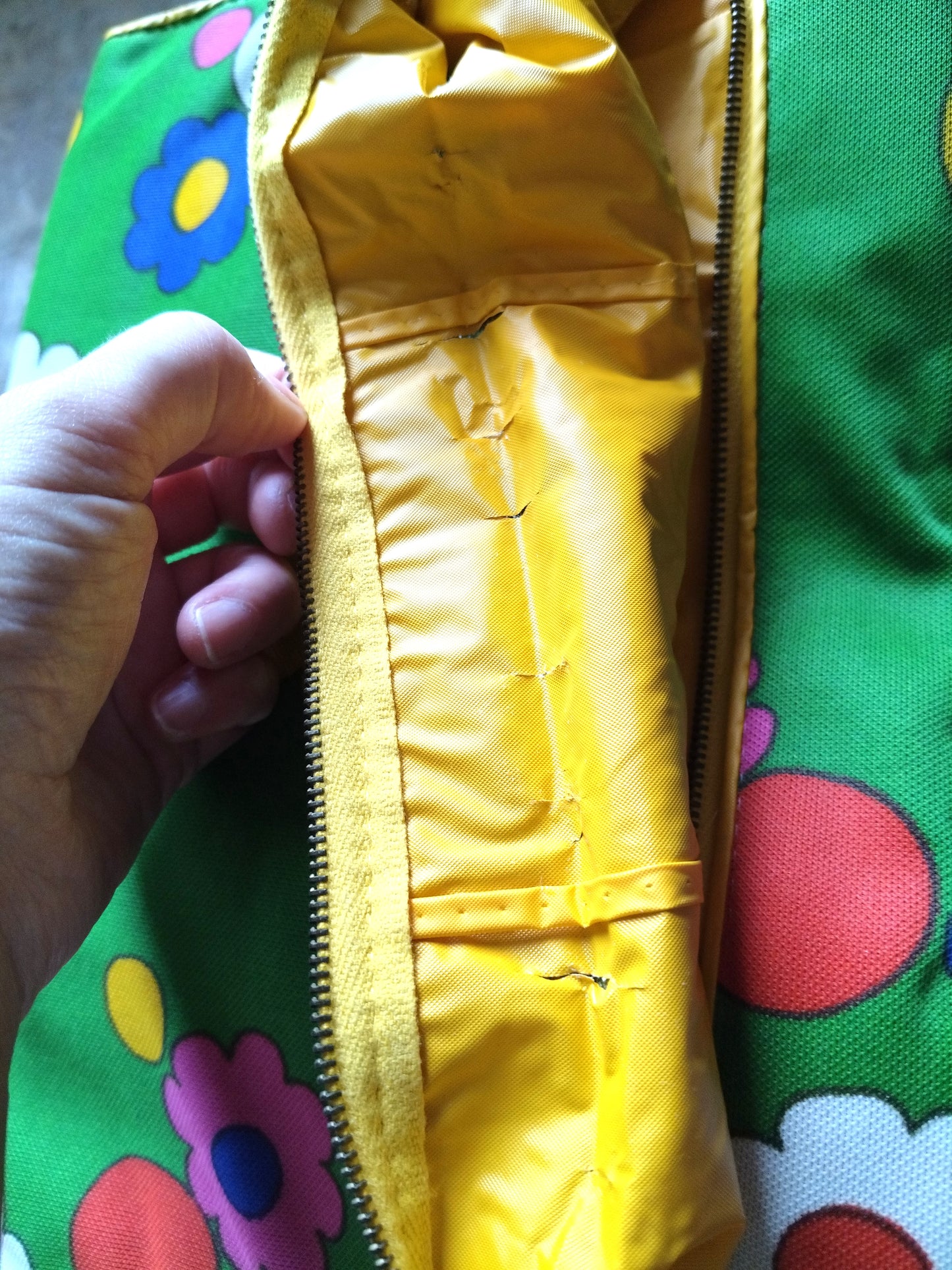 Grande trousse de toilette vintage en tissu