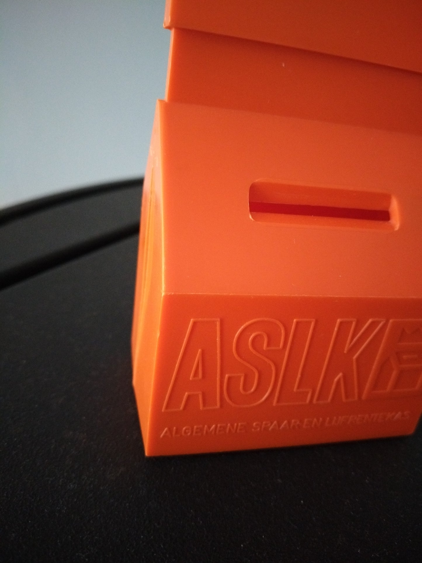 Tirelire maison publicitaire banque CGER / ASLK en plastique