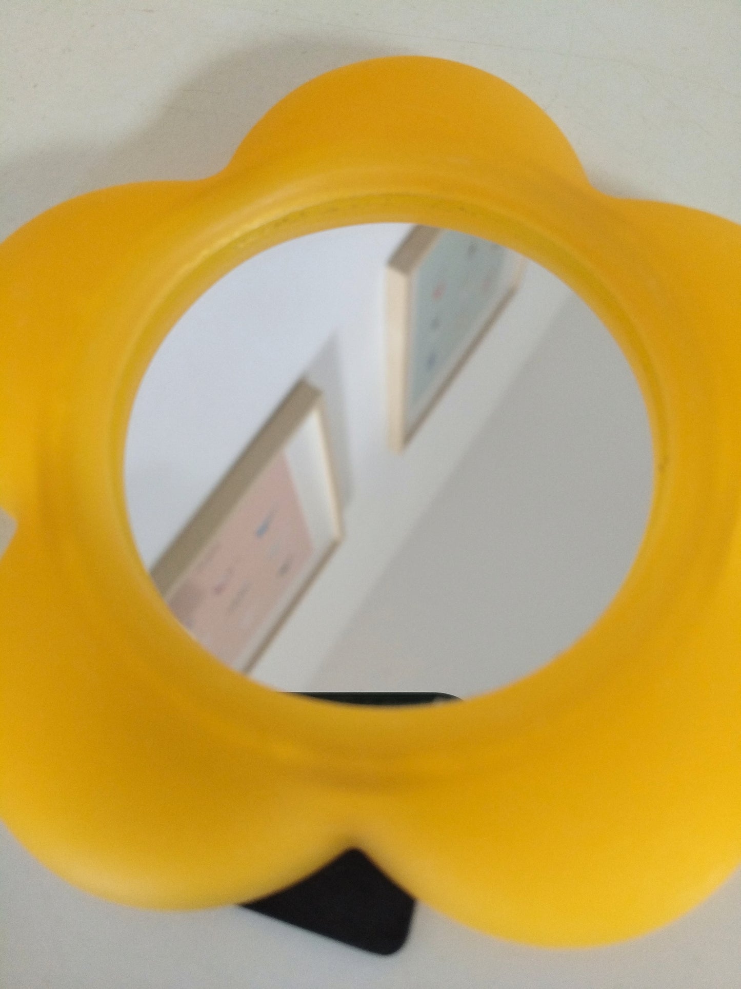 Petit miroir fleur en plastique à poser