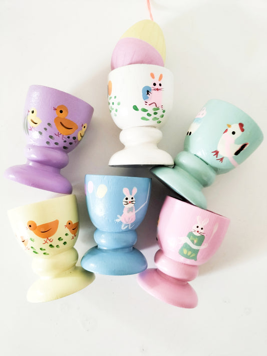 Ensemble de 6 coquetiers en bois peints à la main (2 lots disponibles)