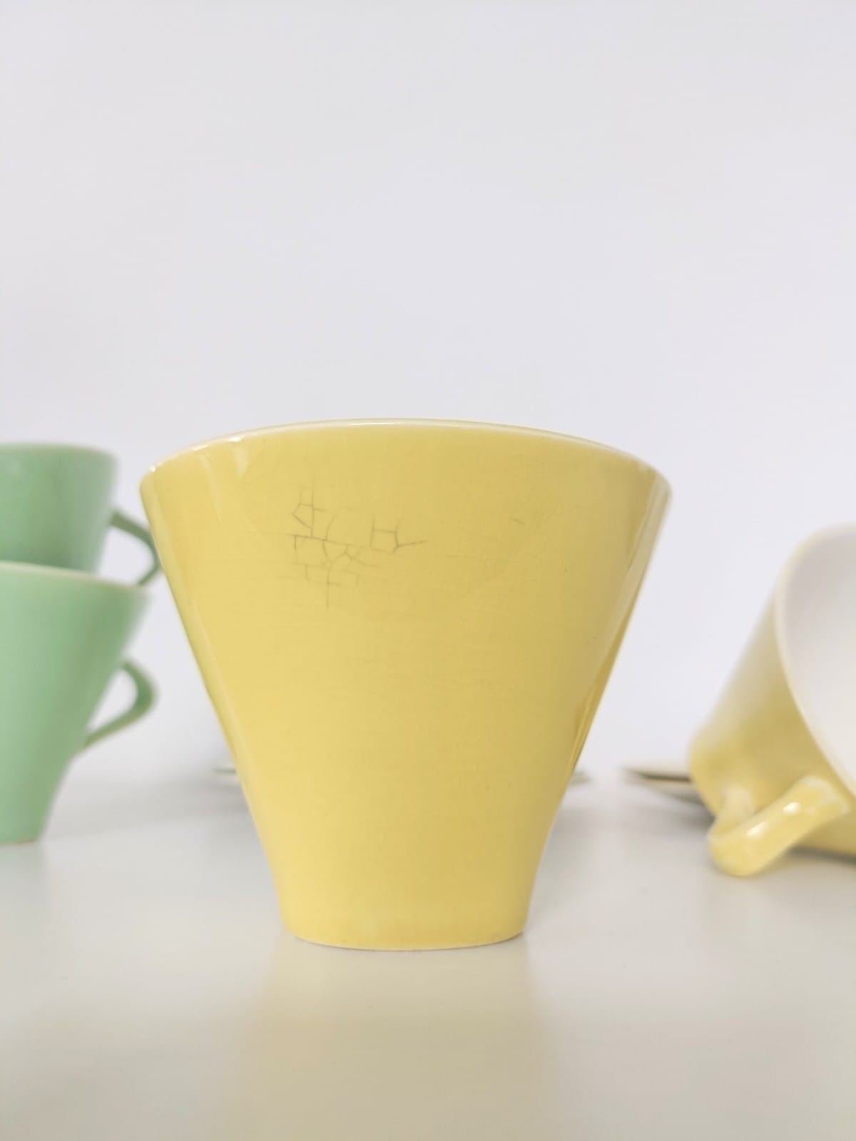 4 tasses + 4 sous-tasses Boch Pastel