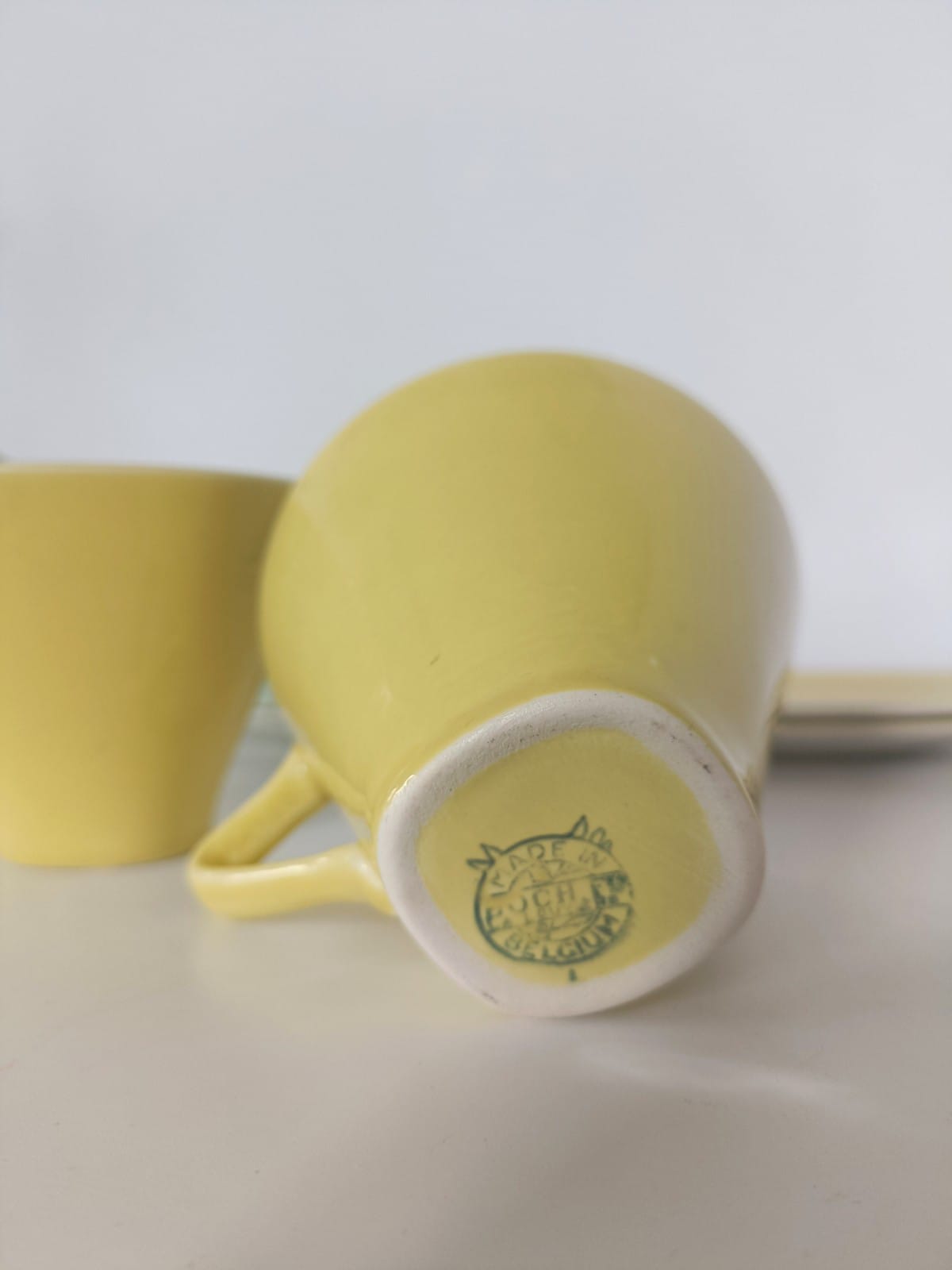 4 tasses + 4 sous-tasses Boch Pastel