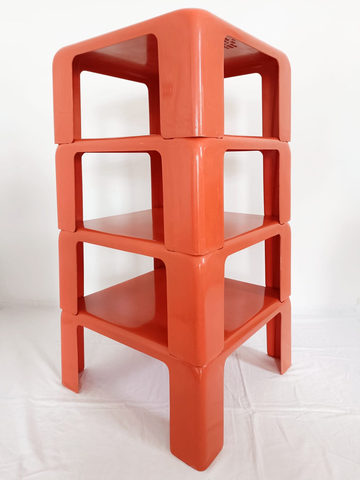 Tables Quattro Gatti de Mario Bellini pour C&B