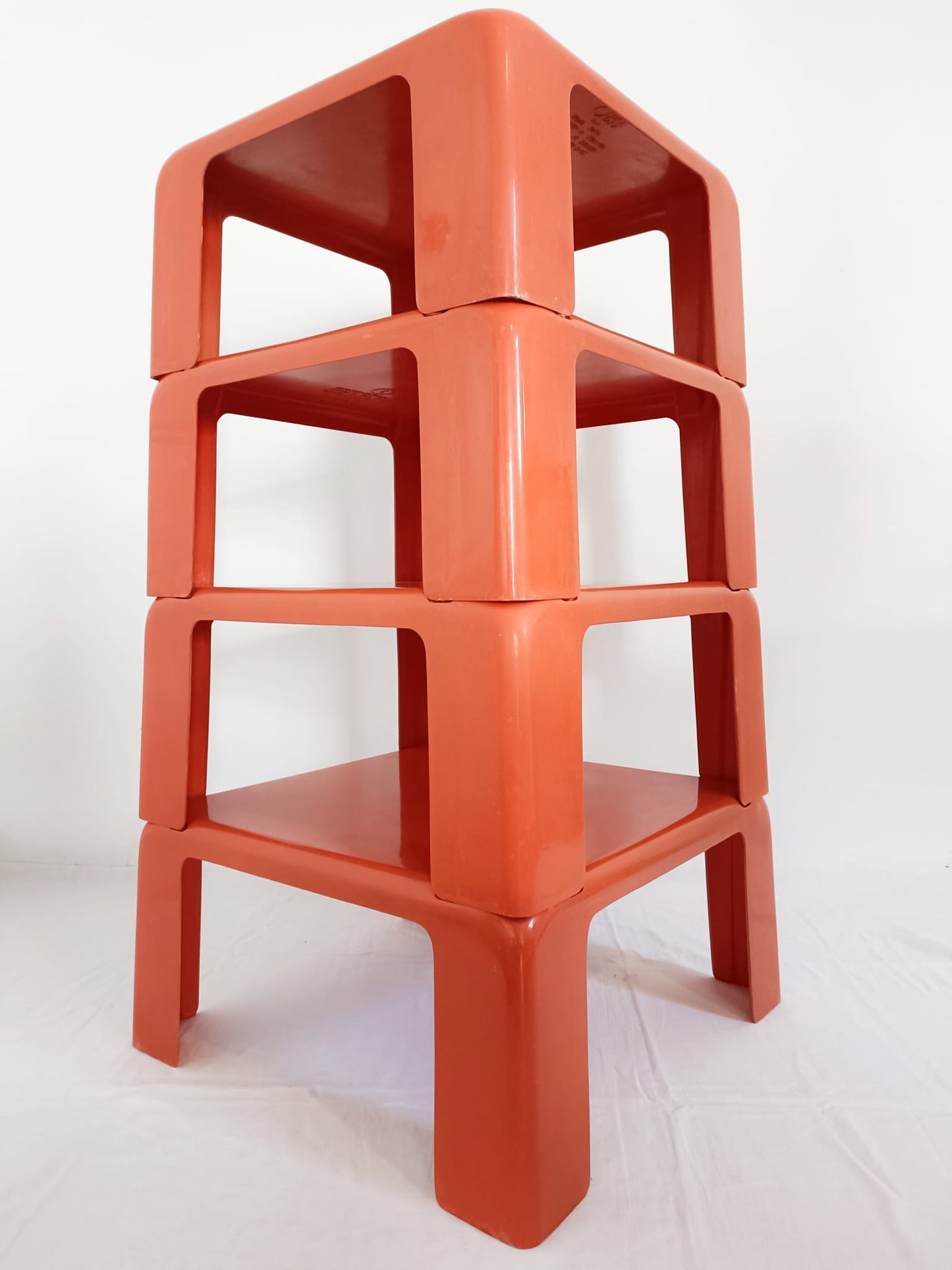 Tables Quattro Gatti de Mario Bellini pour C&B