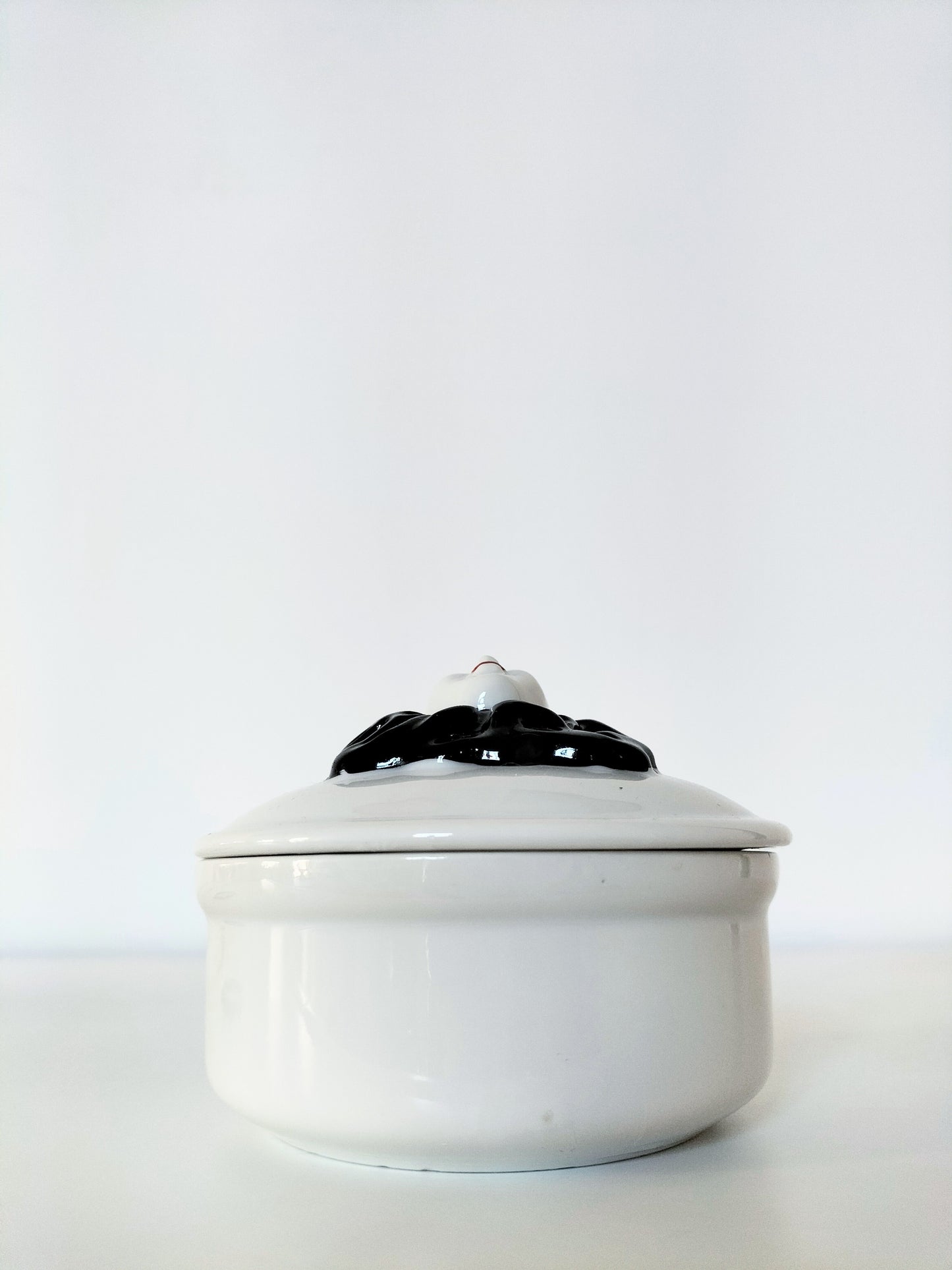 Boîte en porcelaine Pierrot