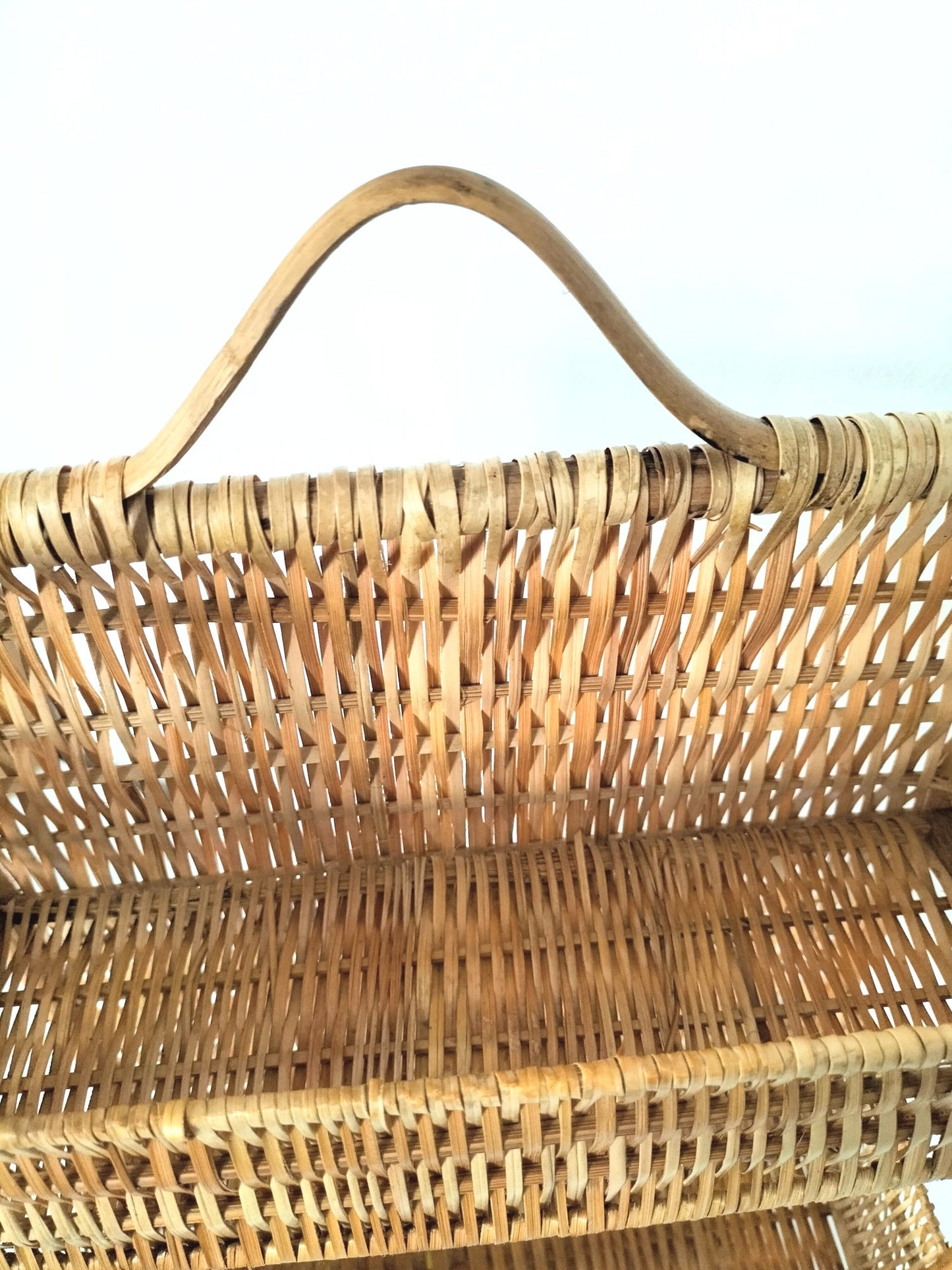 Étagère murale osier et bois
