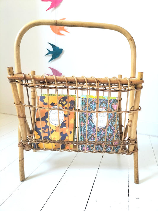 Porte-revues en rotin