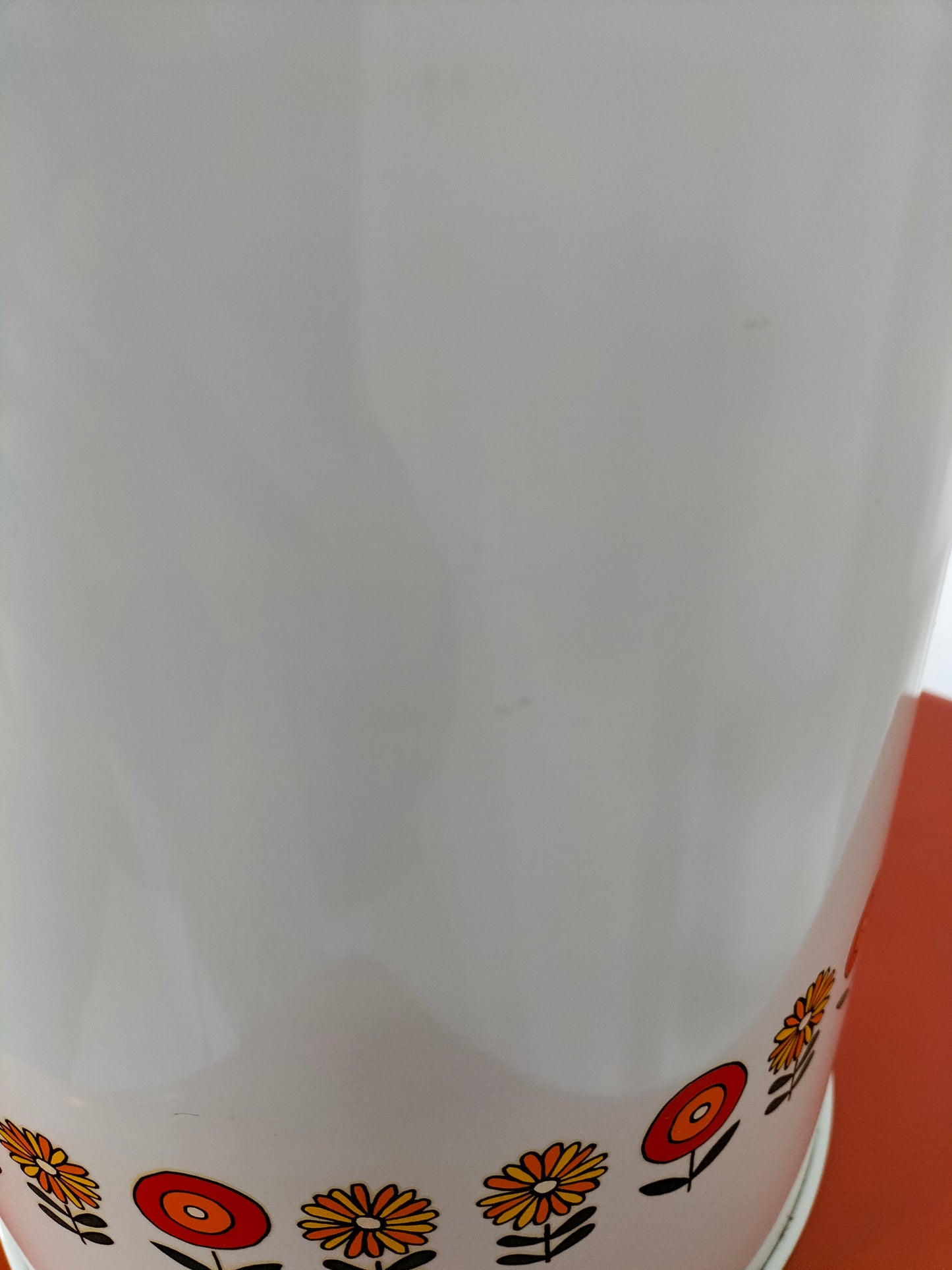 Grande boîte métallique vintage