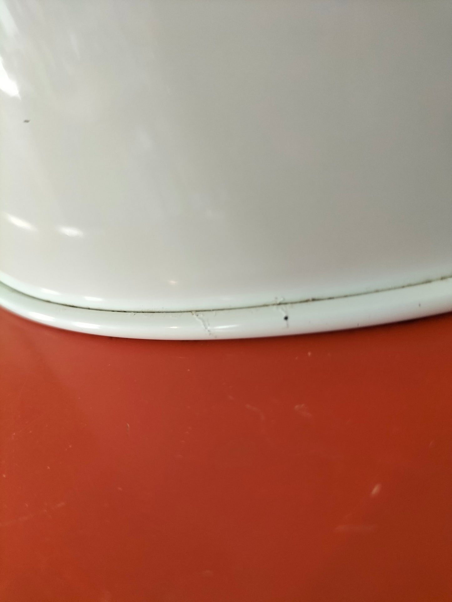 Grande boîte métallique vintage