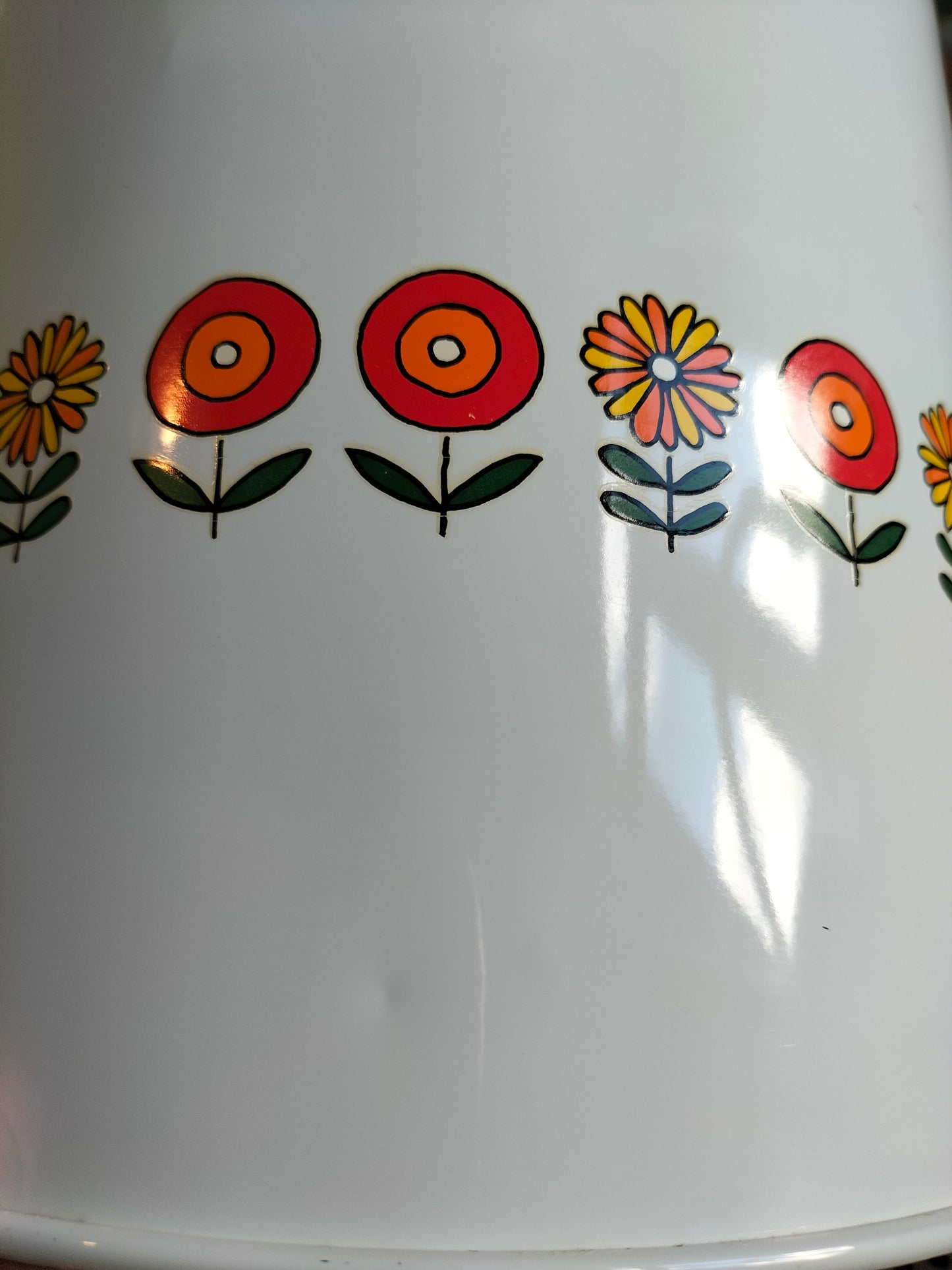 Grande boîte métallique vintage