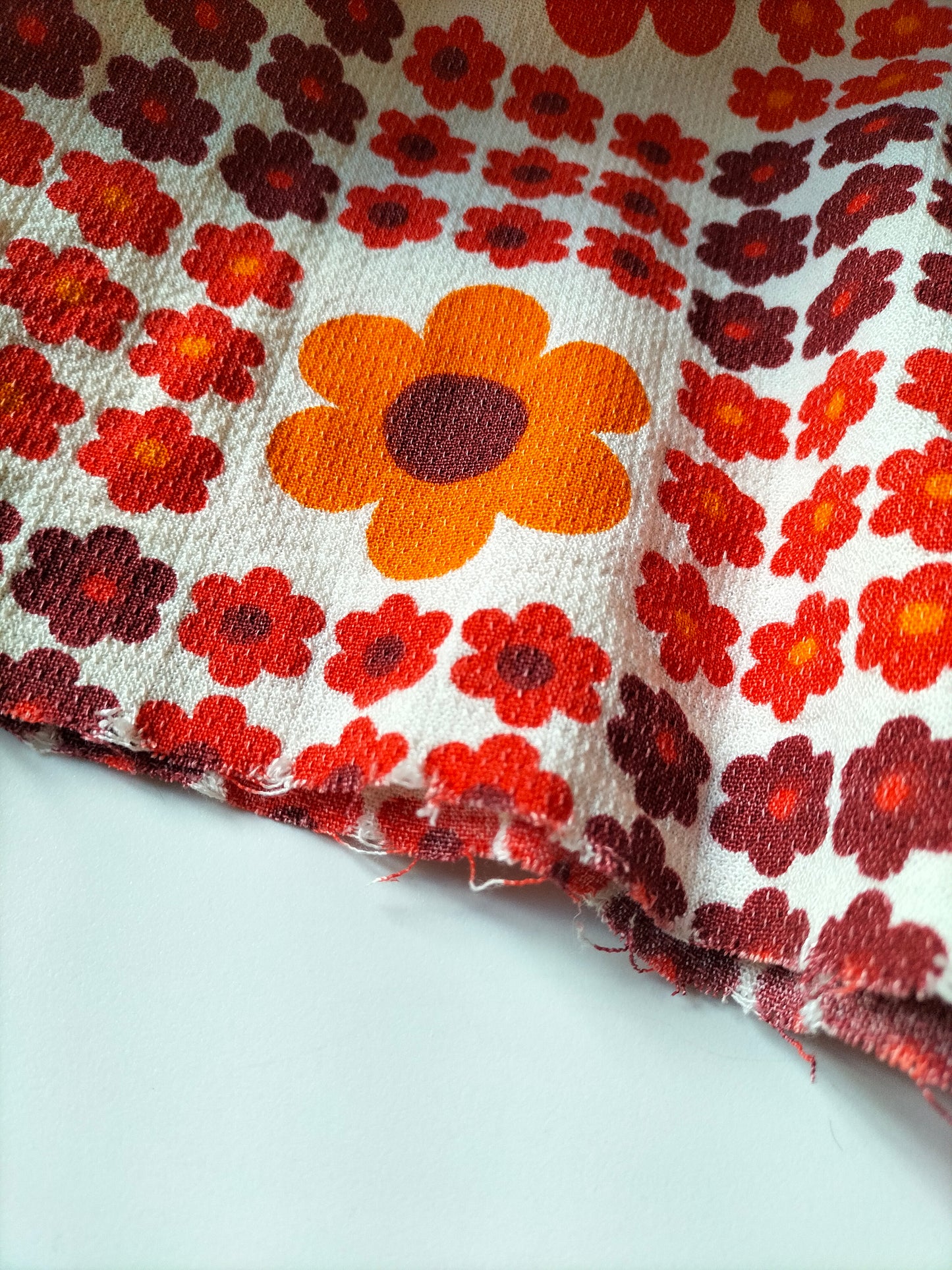 Tissu fleuri vintage