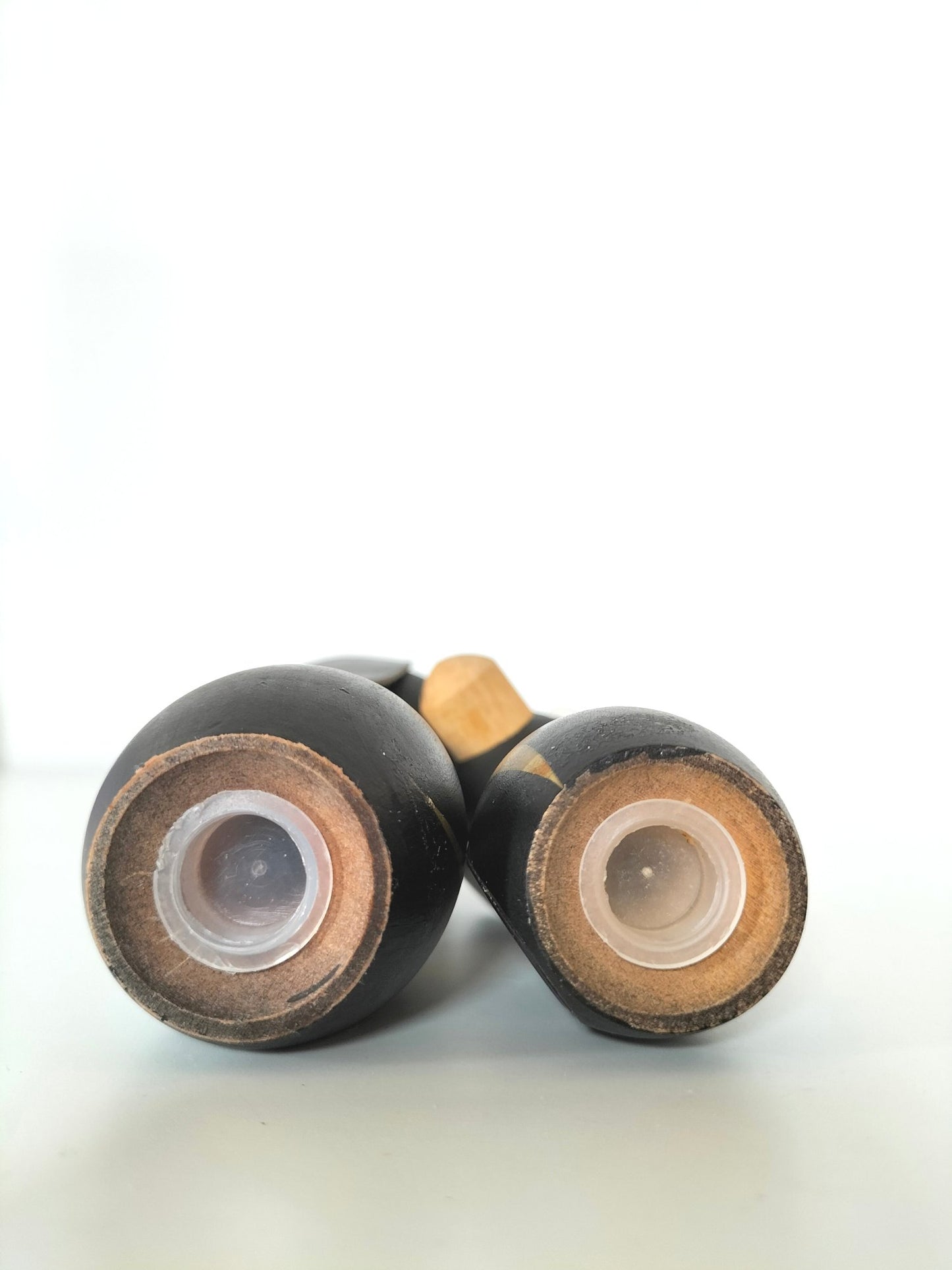 Salière et poivrière magnétiques en bois
