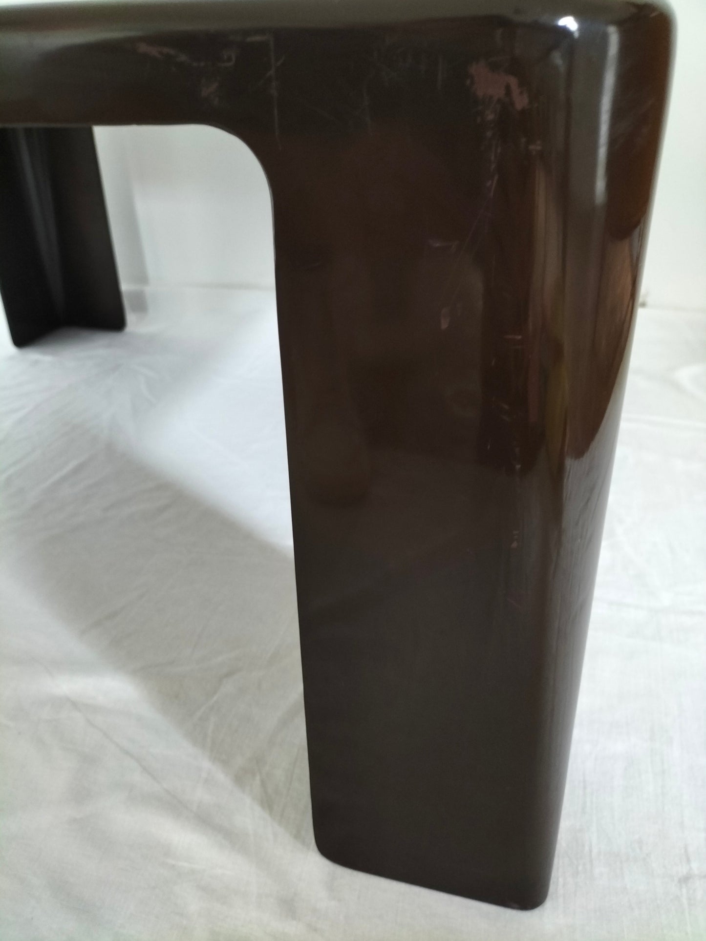 Table basse B&B Amanta par Mario Bellini