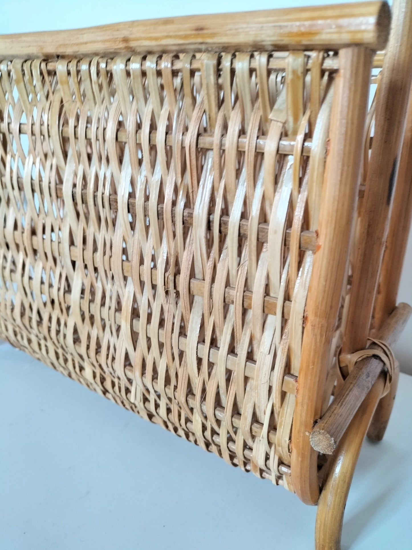 Porte-revues en osier