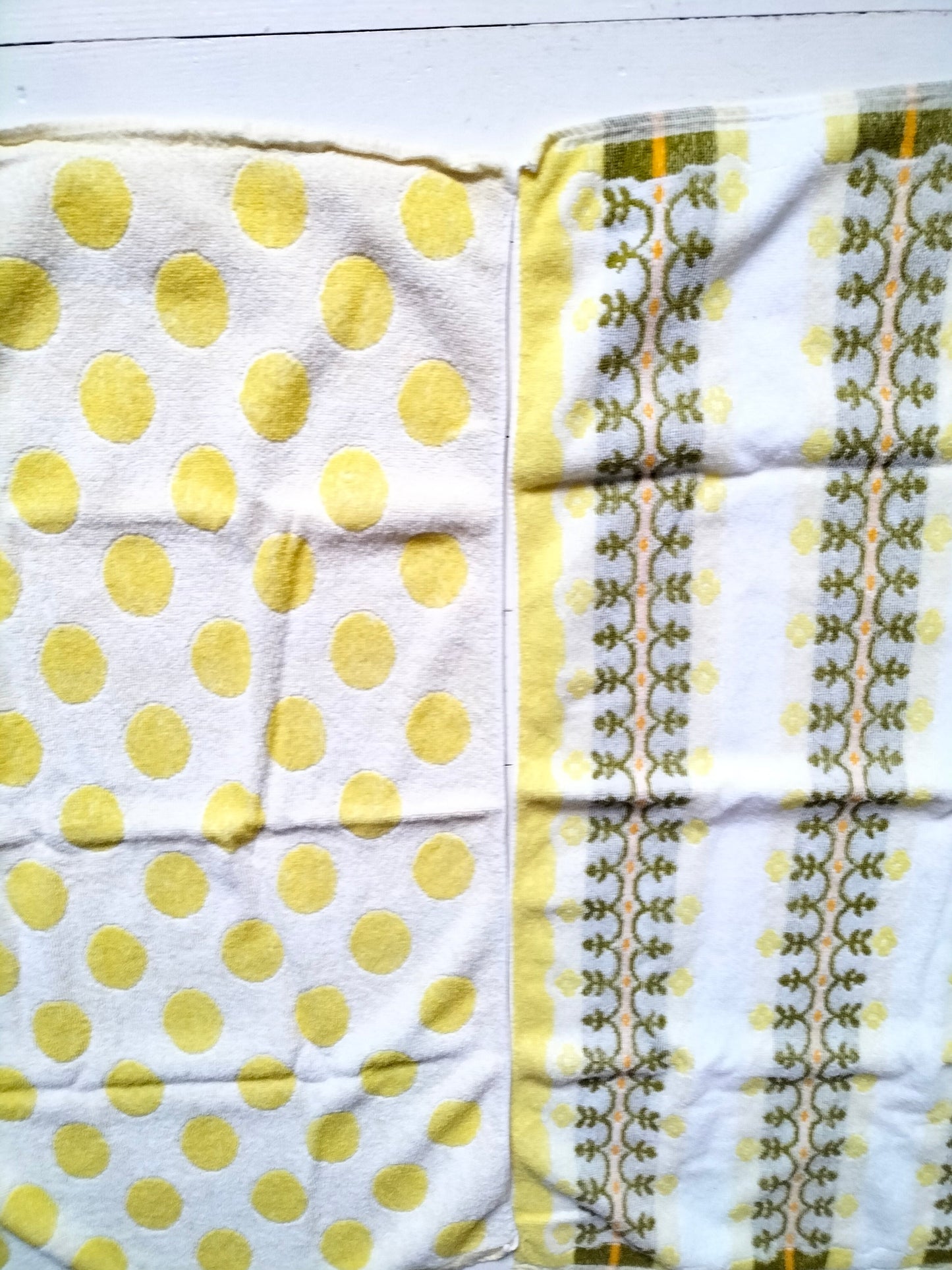 Serviette de bain au choix (reste celle à pois)