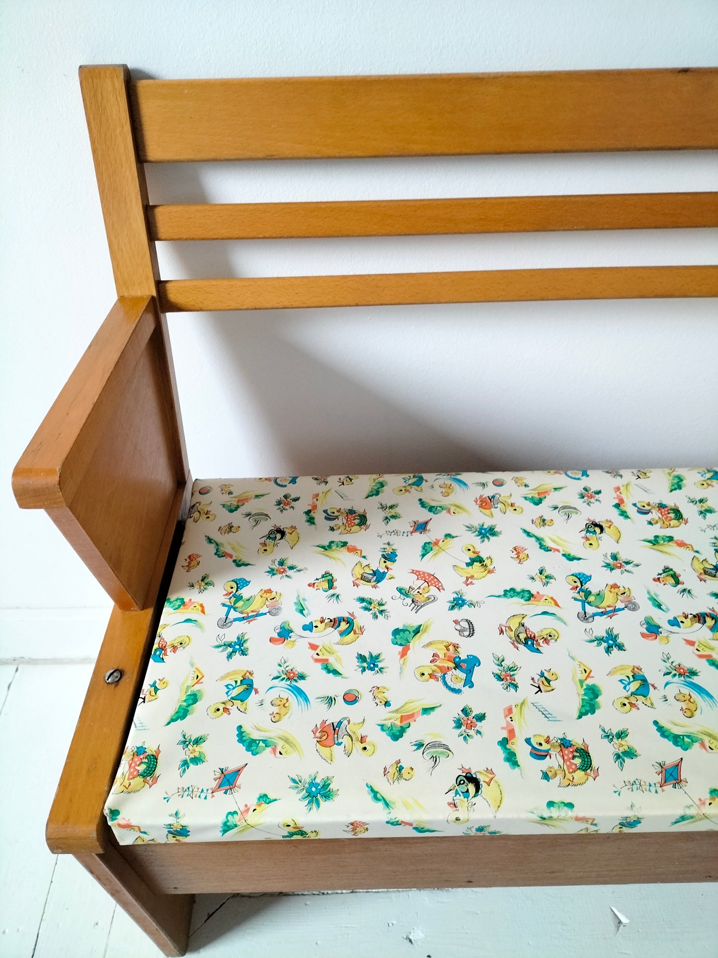 Banc coffre en bois enfant