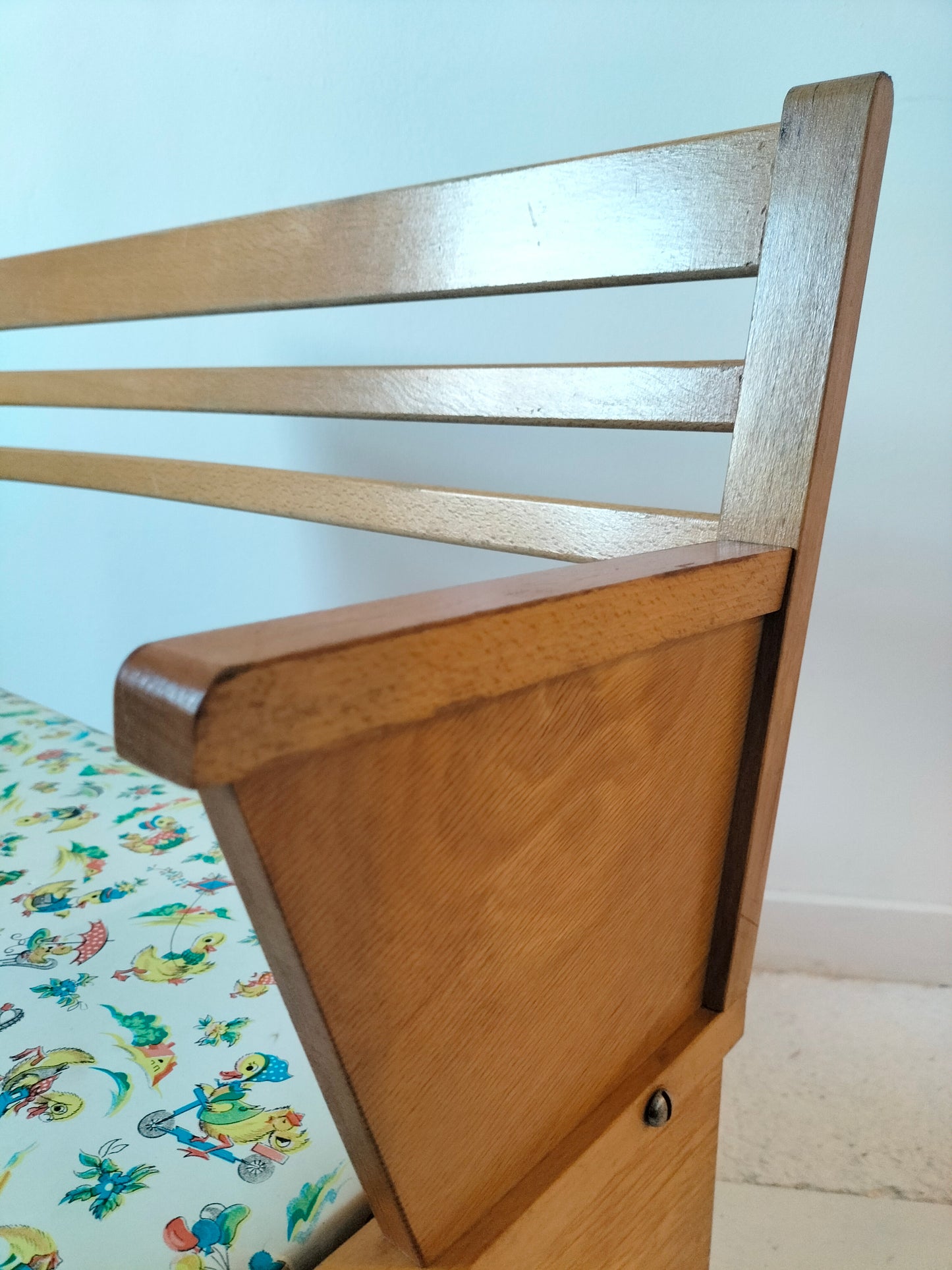 Banc coffre en bois enfant