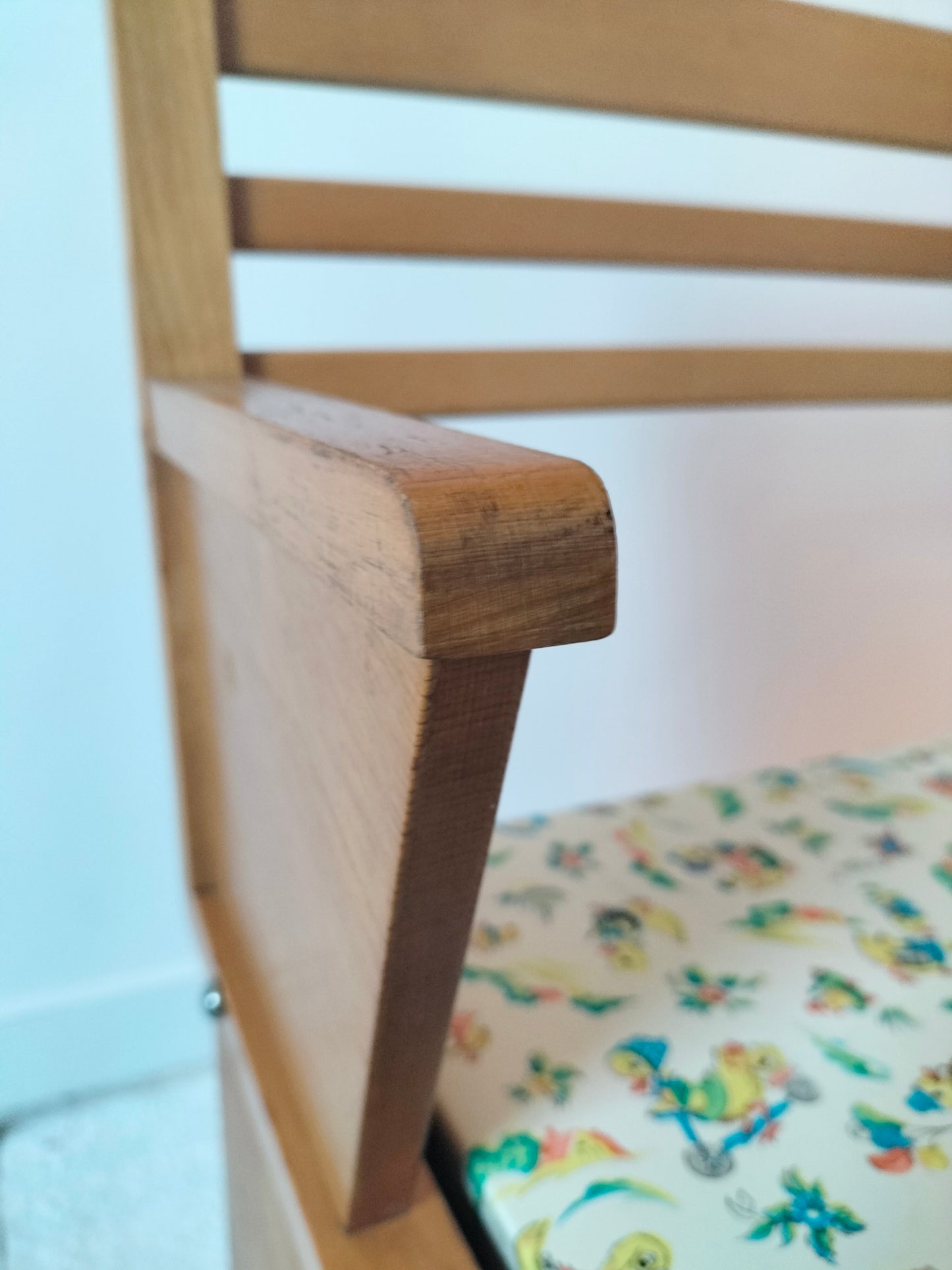 Banc coffre en bois enfant