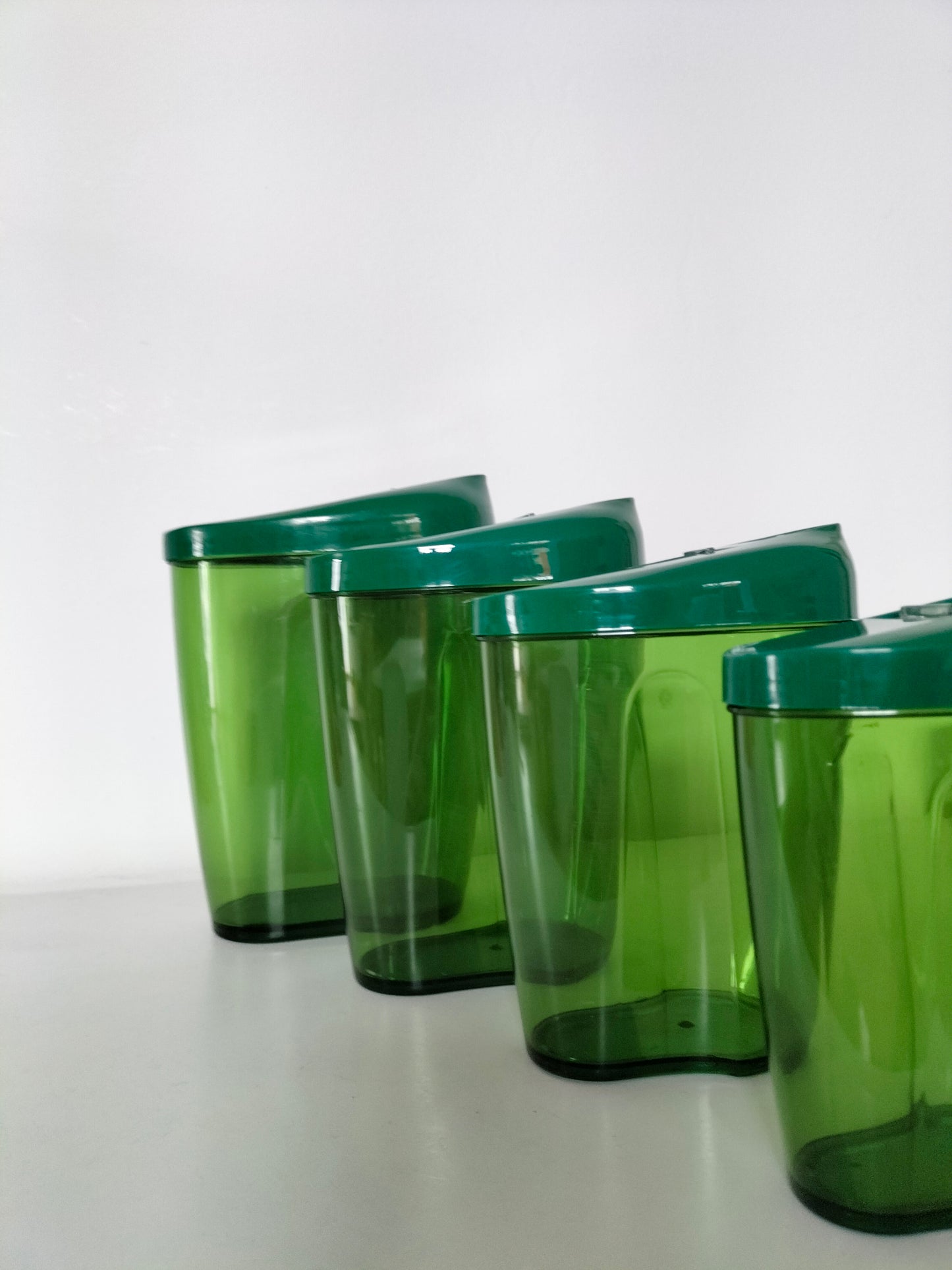 Set de 4 pots de conservation en plastique