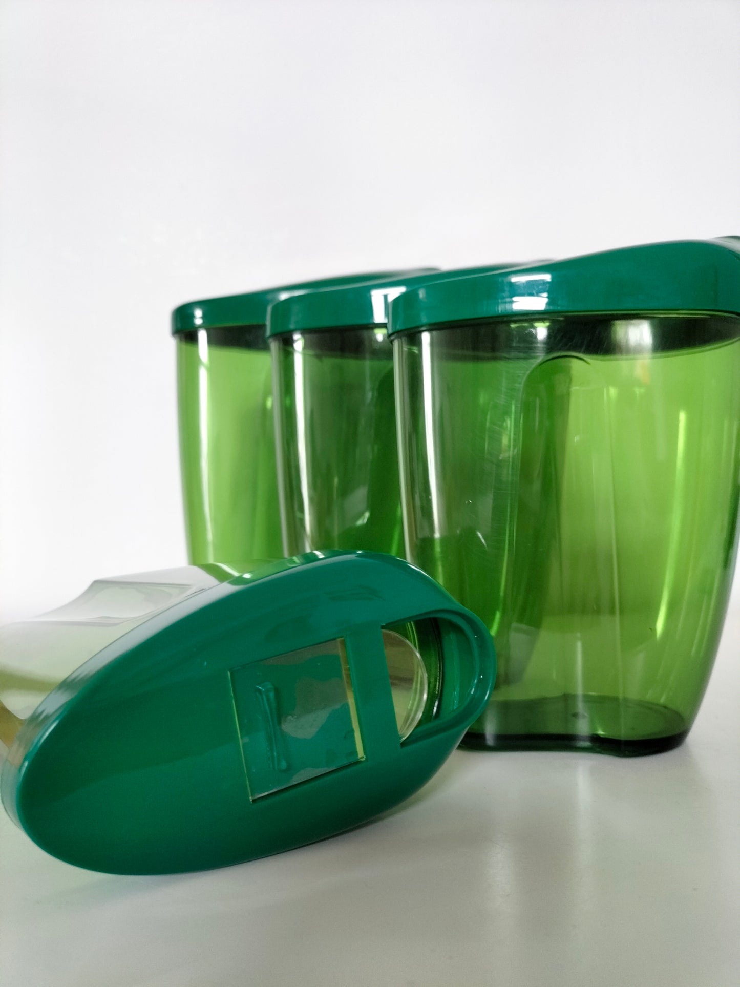 Set de 4 pots de conservation en plastique