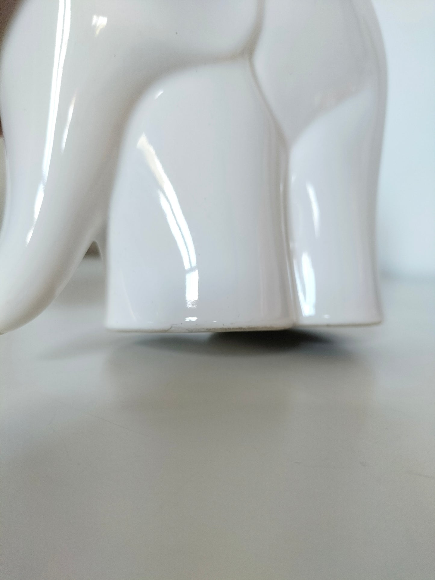 Ensemble de 4 éléphants en céramique émaillée