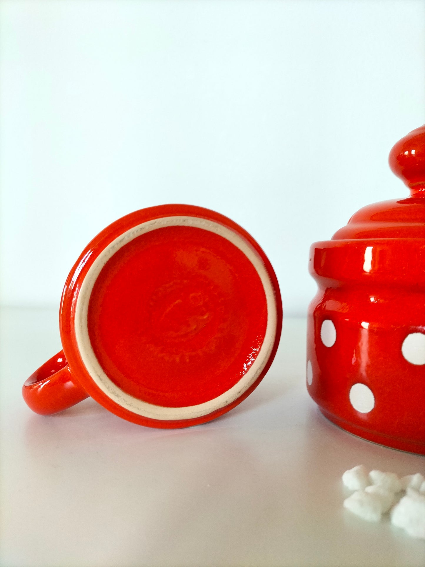 Pot à lait ou sucrier Waechtersbach pois