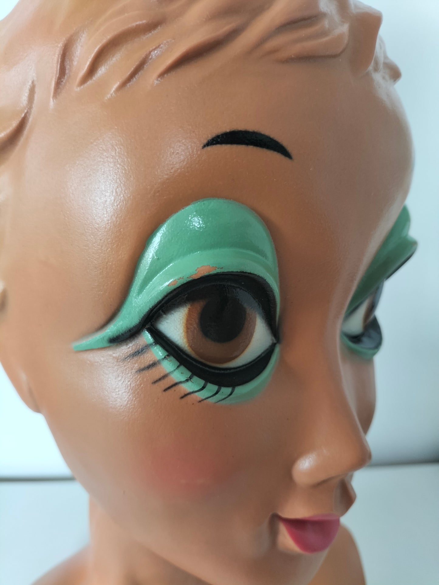 Tête à chapeau Twiggy Lesley Hornby