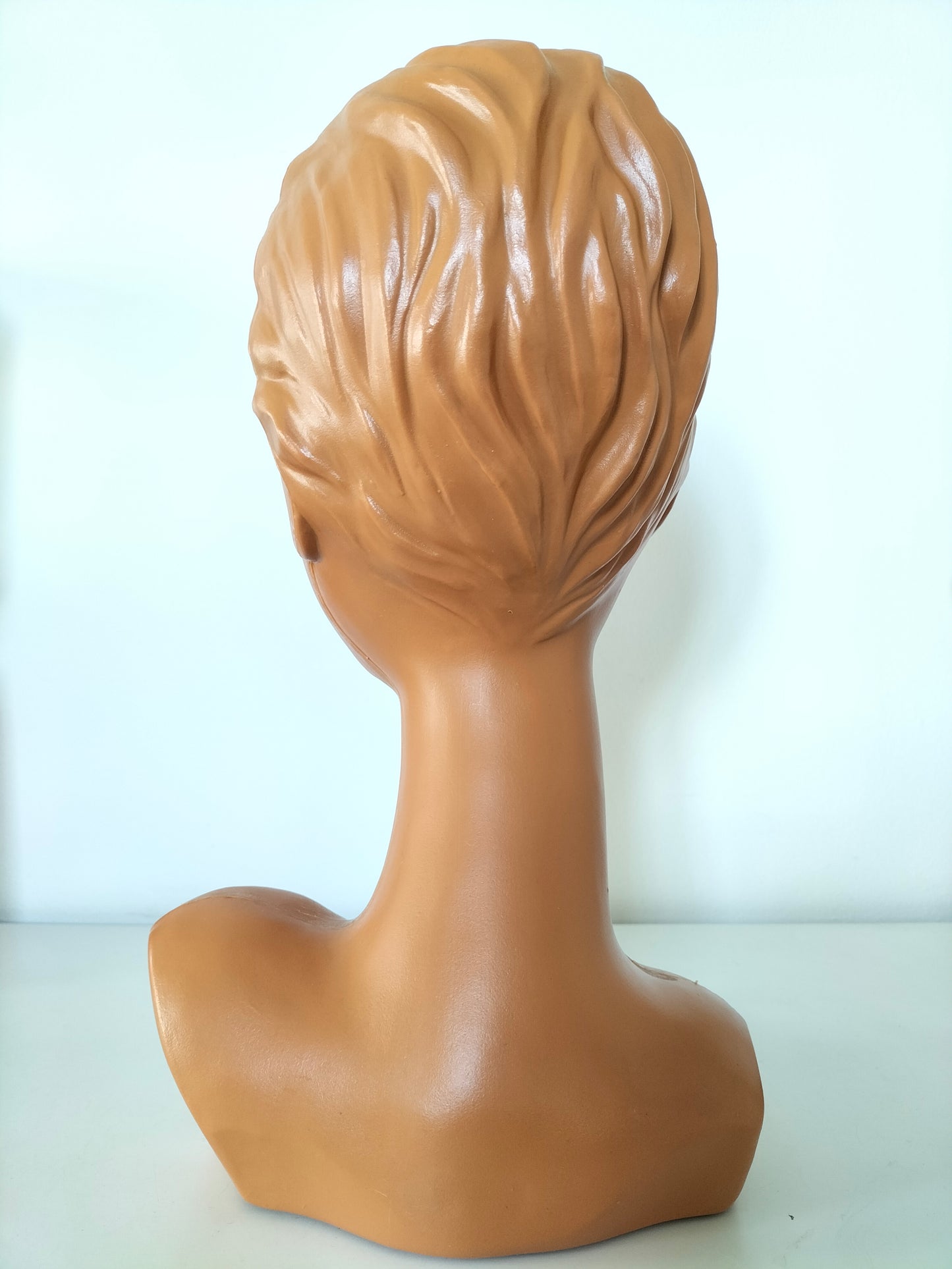 Tête à chapeau Twiggy Lesley Hornby