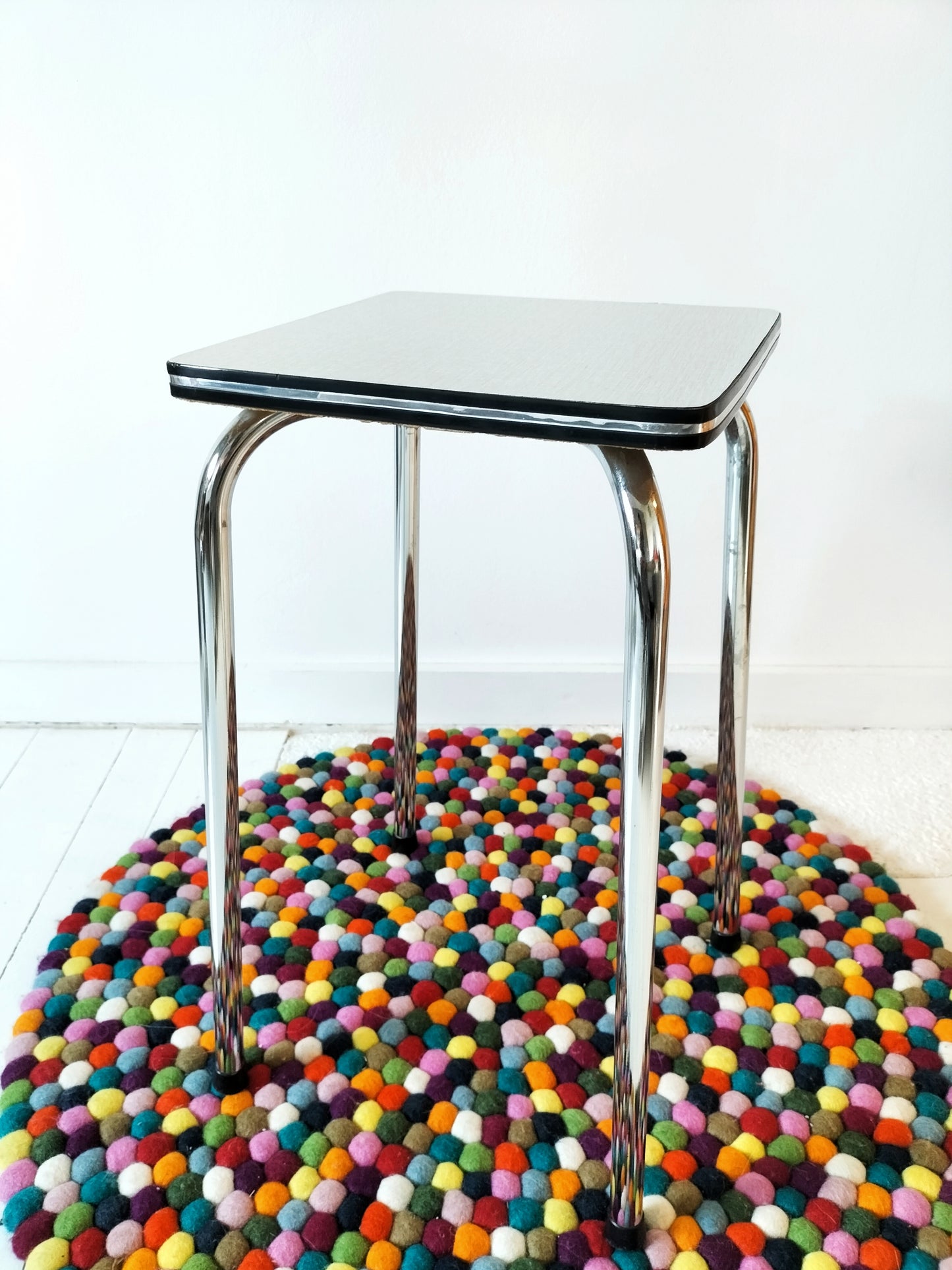 Tabouret en formica