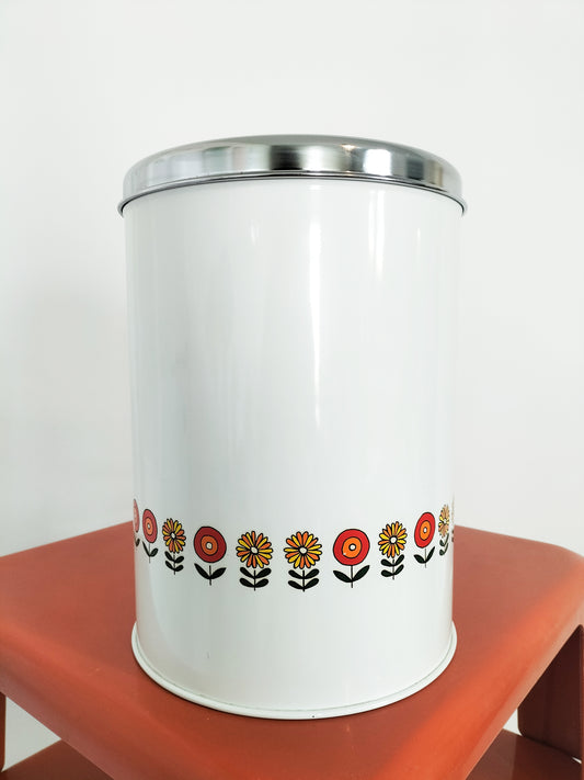 Grande boîte métallique vintage