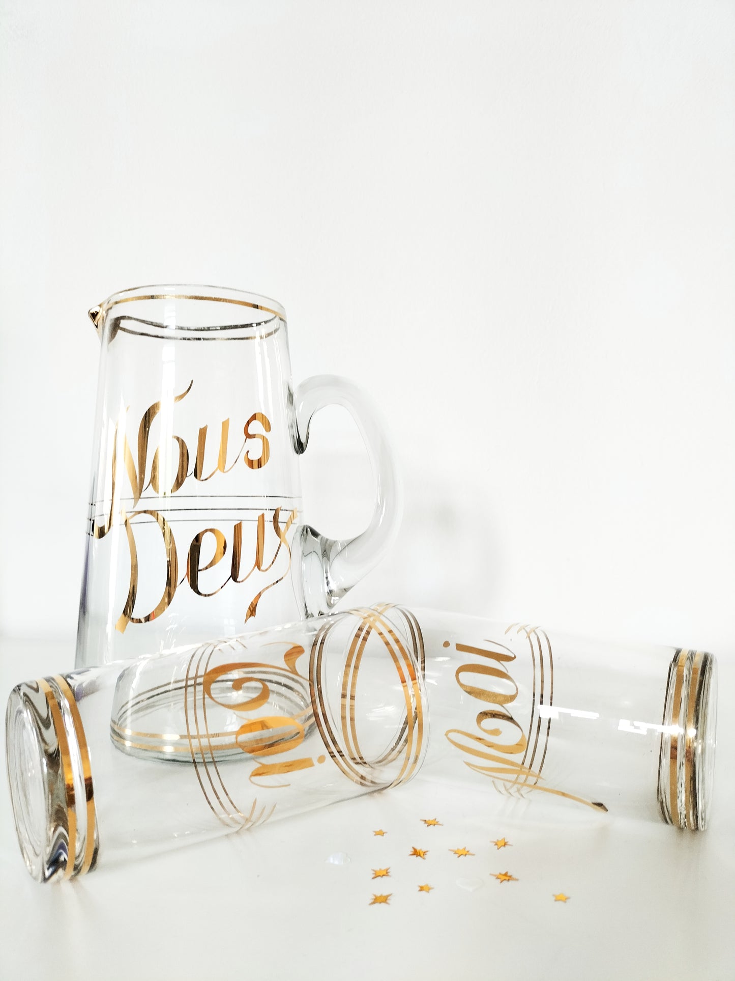Ensemble carafe et deux verres