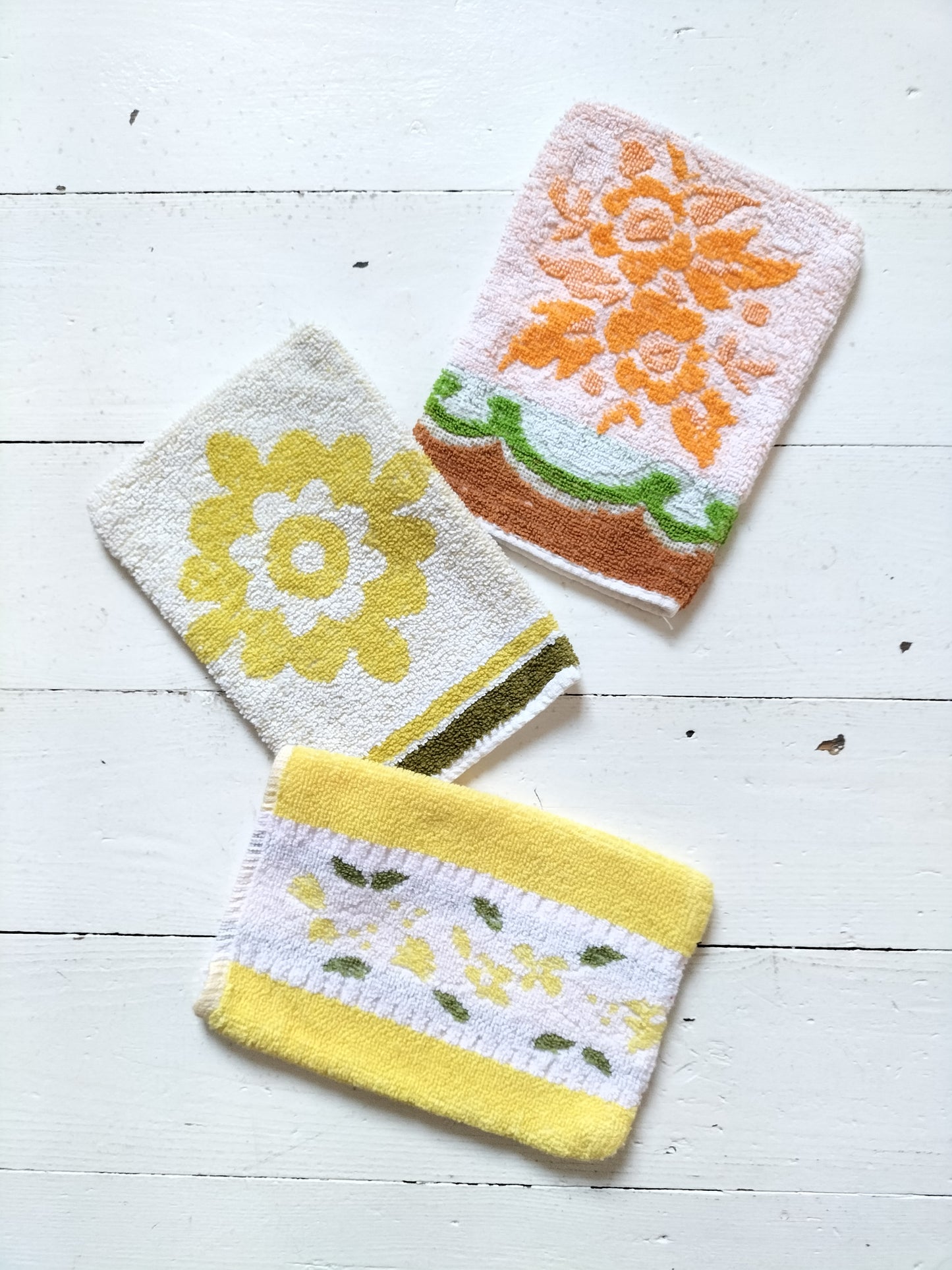 Trio de gants de toilette