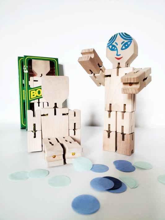 Personnage articulé en bois