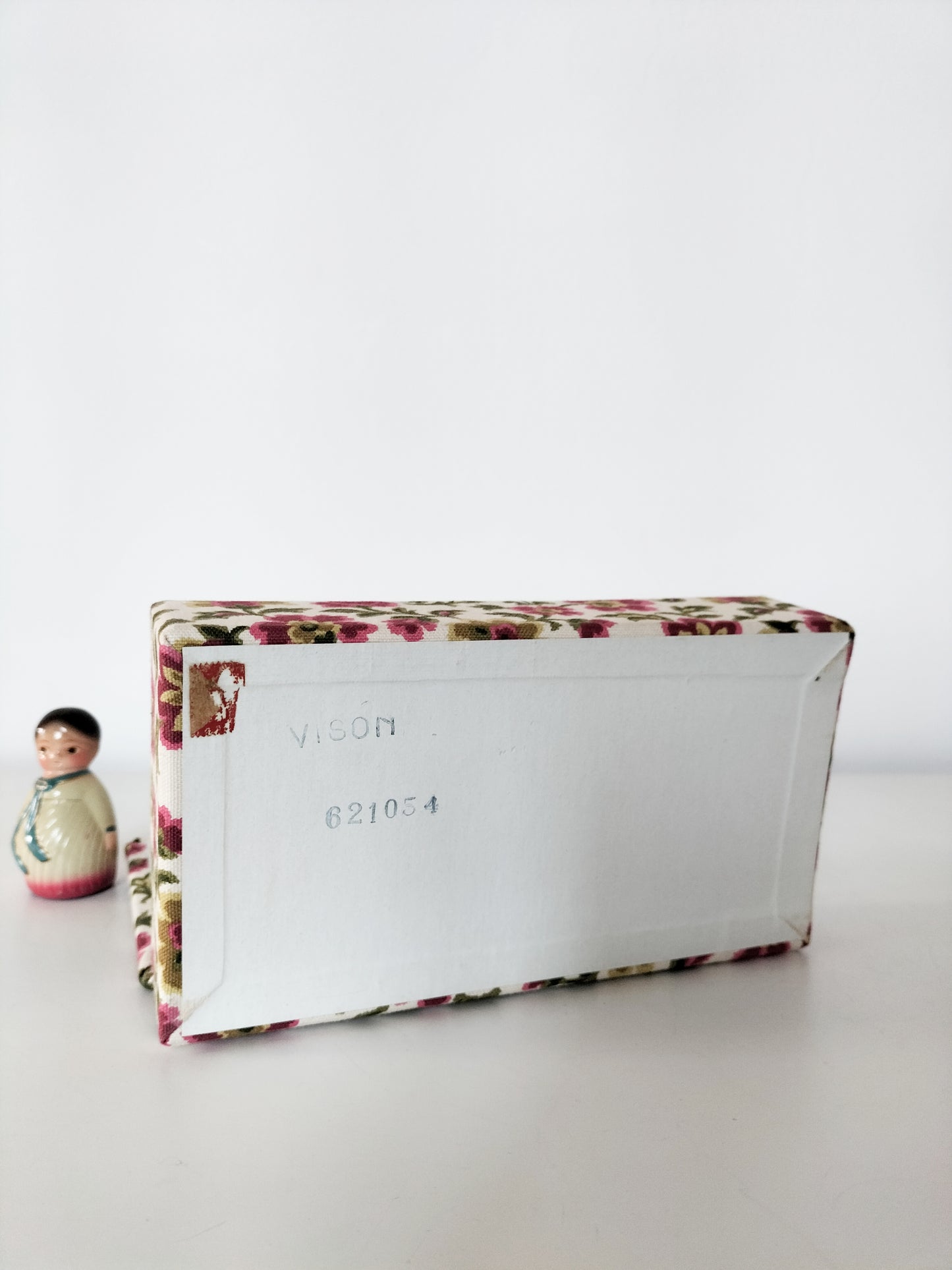 Petite boîte de mercerie carton et tissu Bally