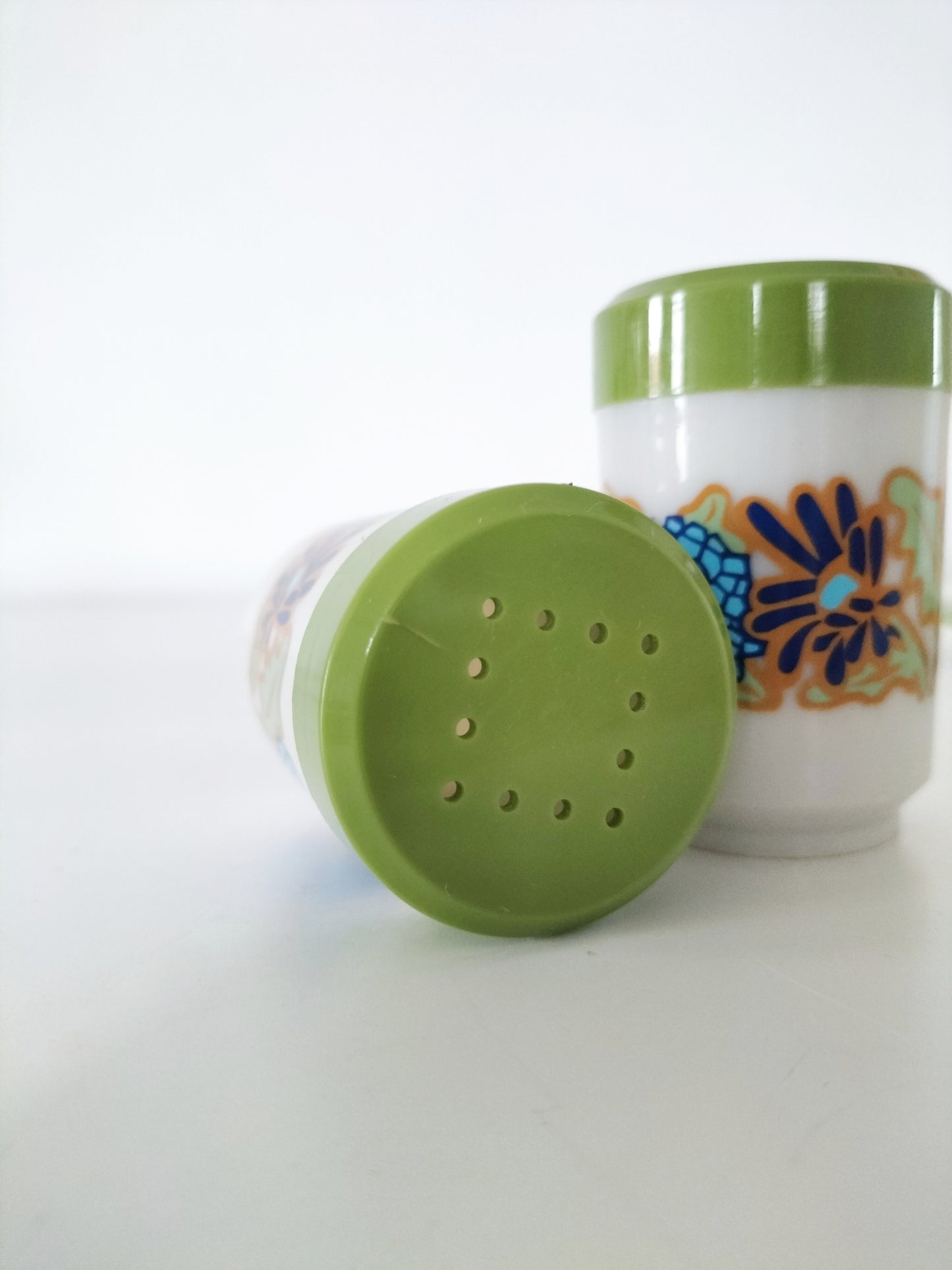 Duo salière et poivrière DBP plastics