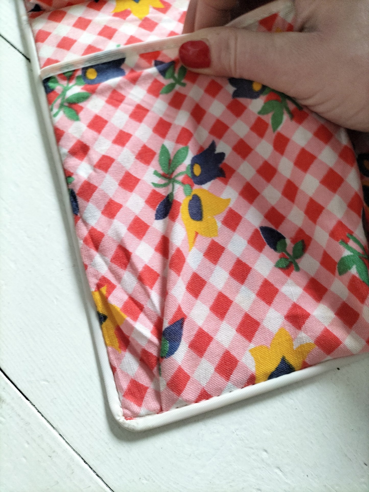 Rangement à compartiments/ étagère murale en tissu