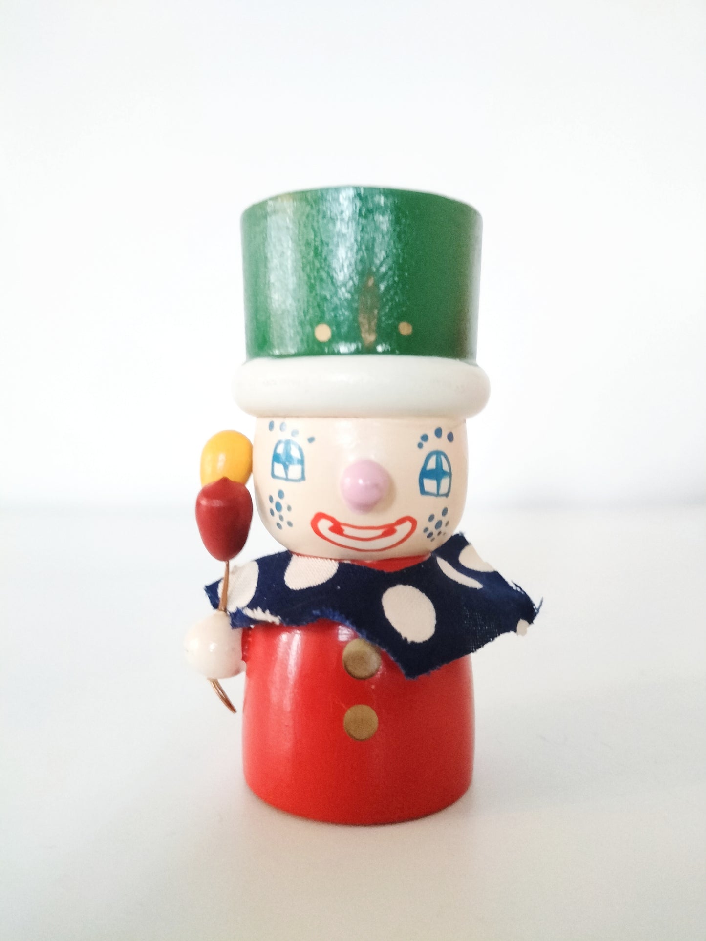Coquetier personnage en bois au choix