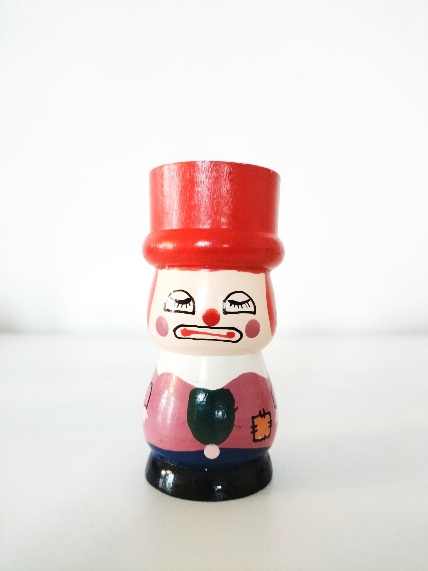 Coquetier personnage en bois au choix