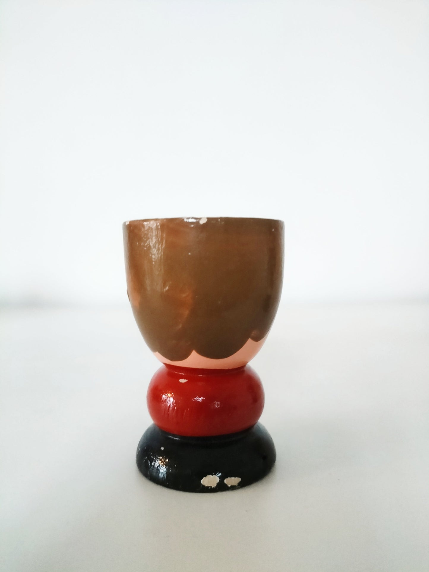 Coquetier personnage en bois au choix