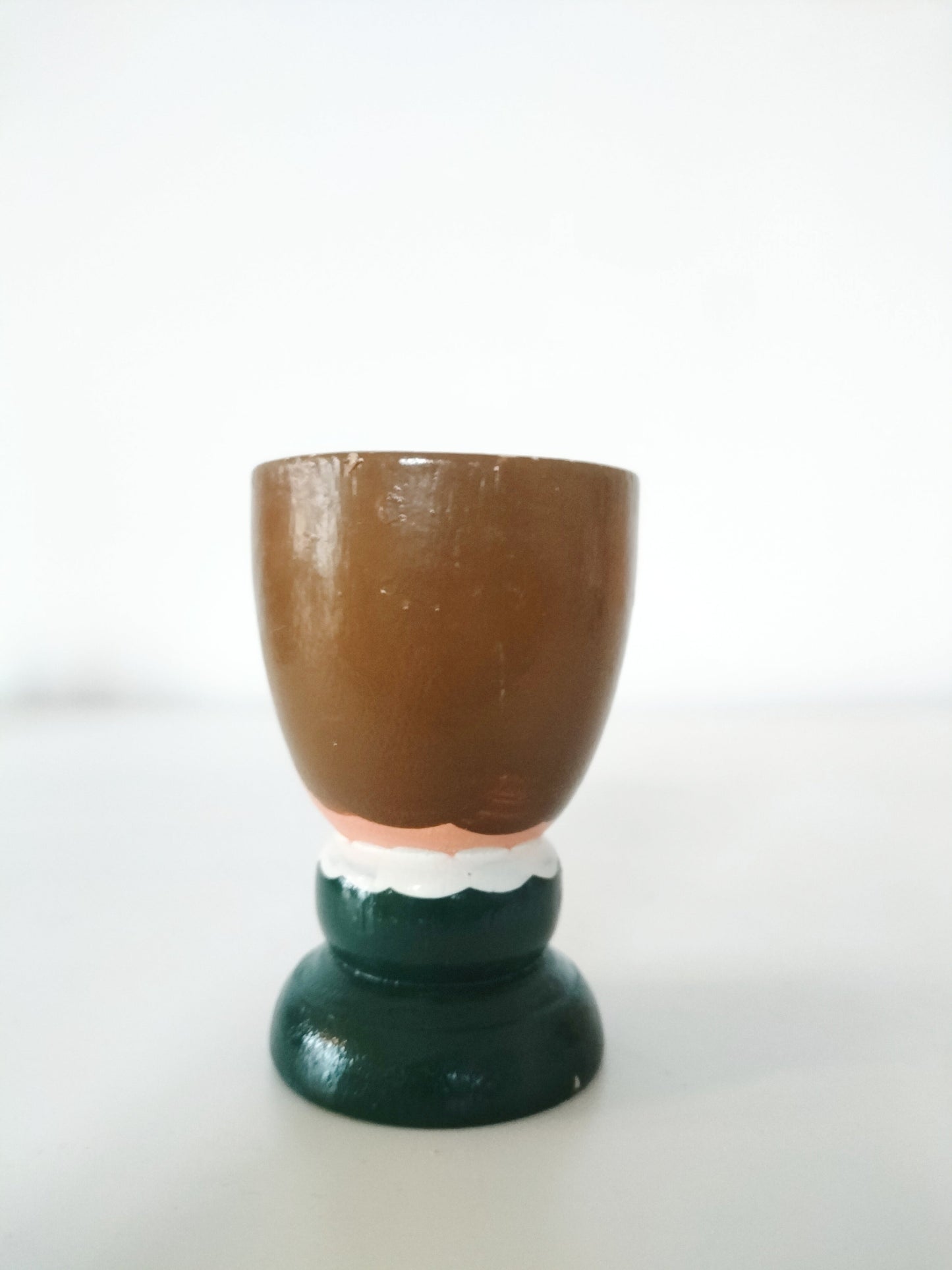 Coquetier personnage en bois au choix