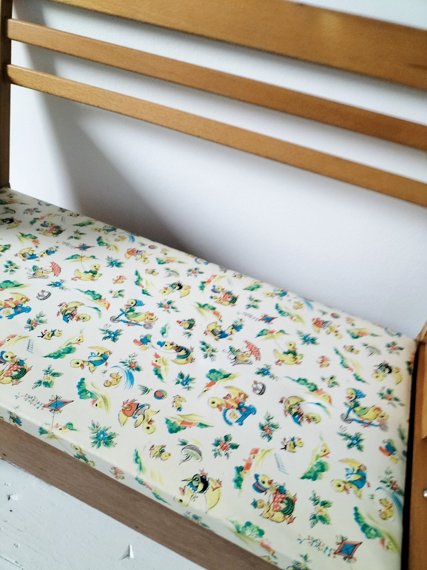 Banc coffre en bois enfant